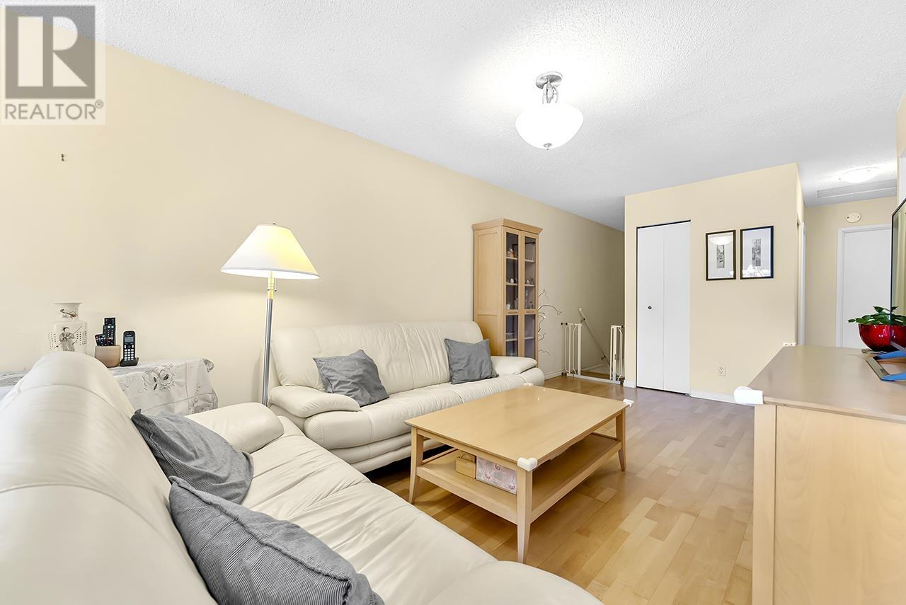 Photo 5 of 8416 8420 Shaughnessy Street, Vancouver BC