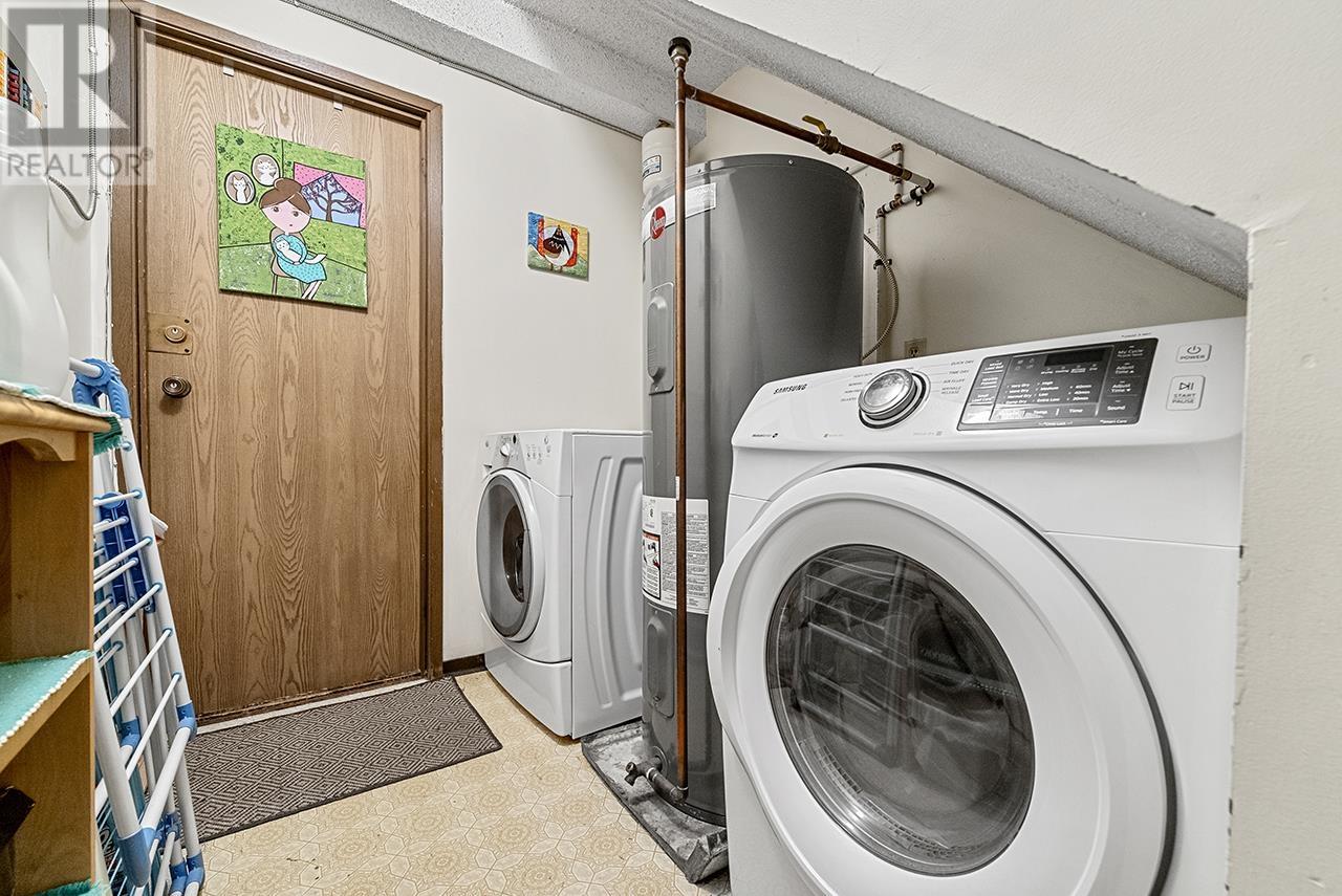 Photo 15 of 8416 8420 Shaughnessy Street, Vancouver BC