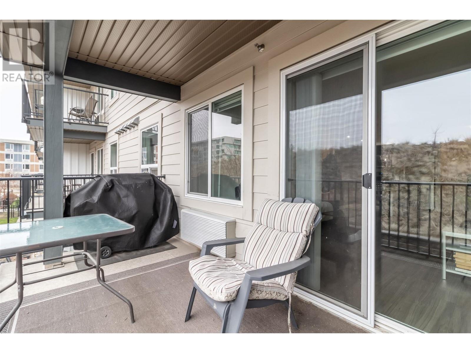 210 881 Academy Way, Kelowna
