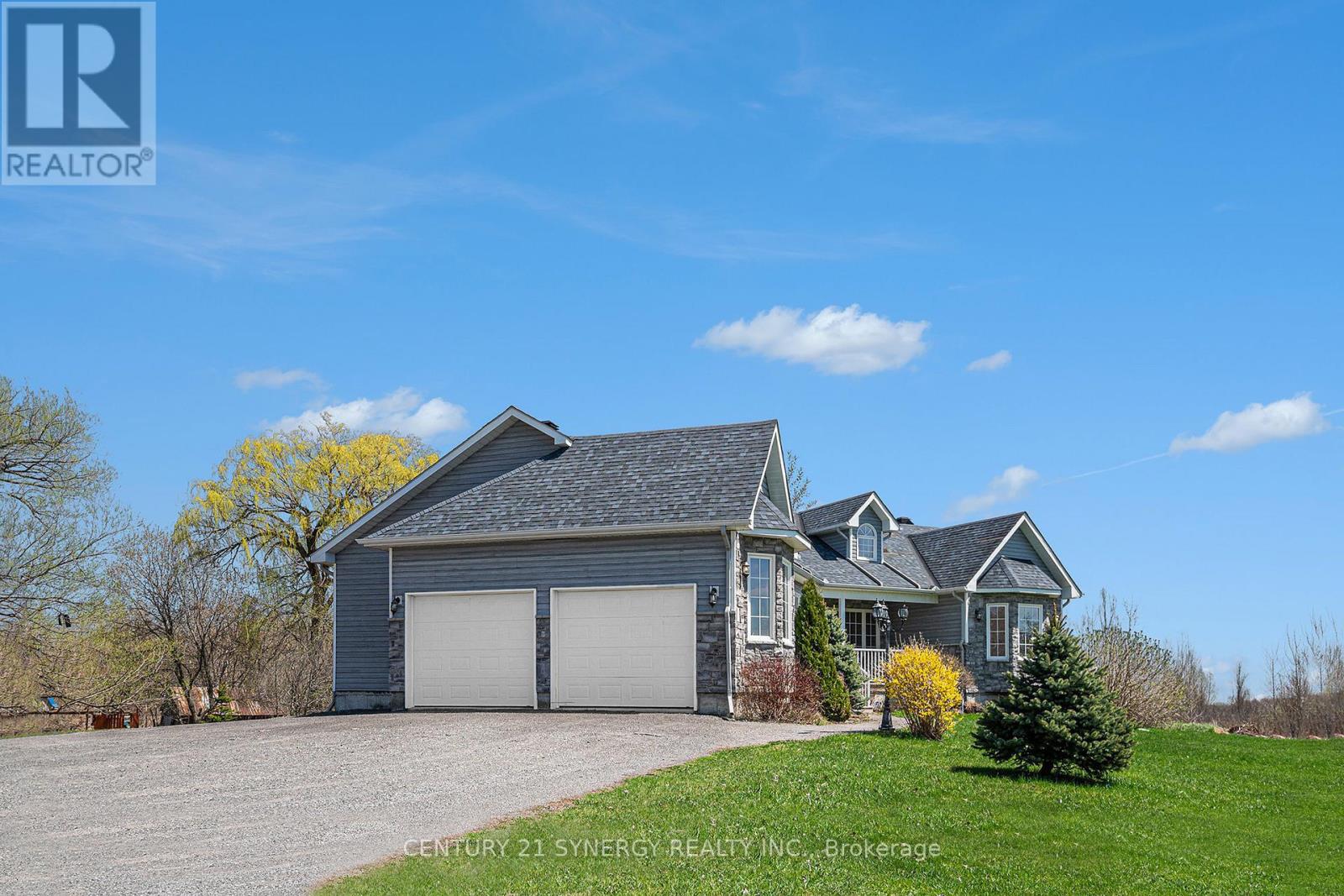 Double Attached Garage with Radiant Floor Heating
