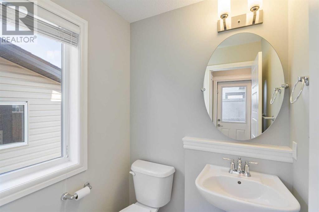 38 Clydesdale Crescent, Cochrane, Alberta