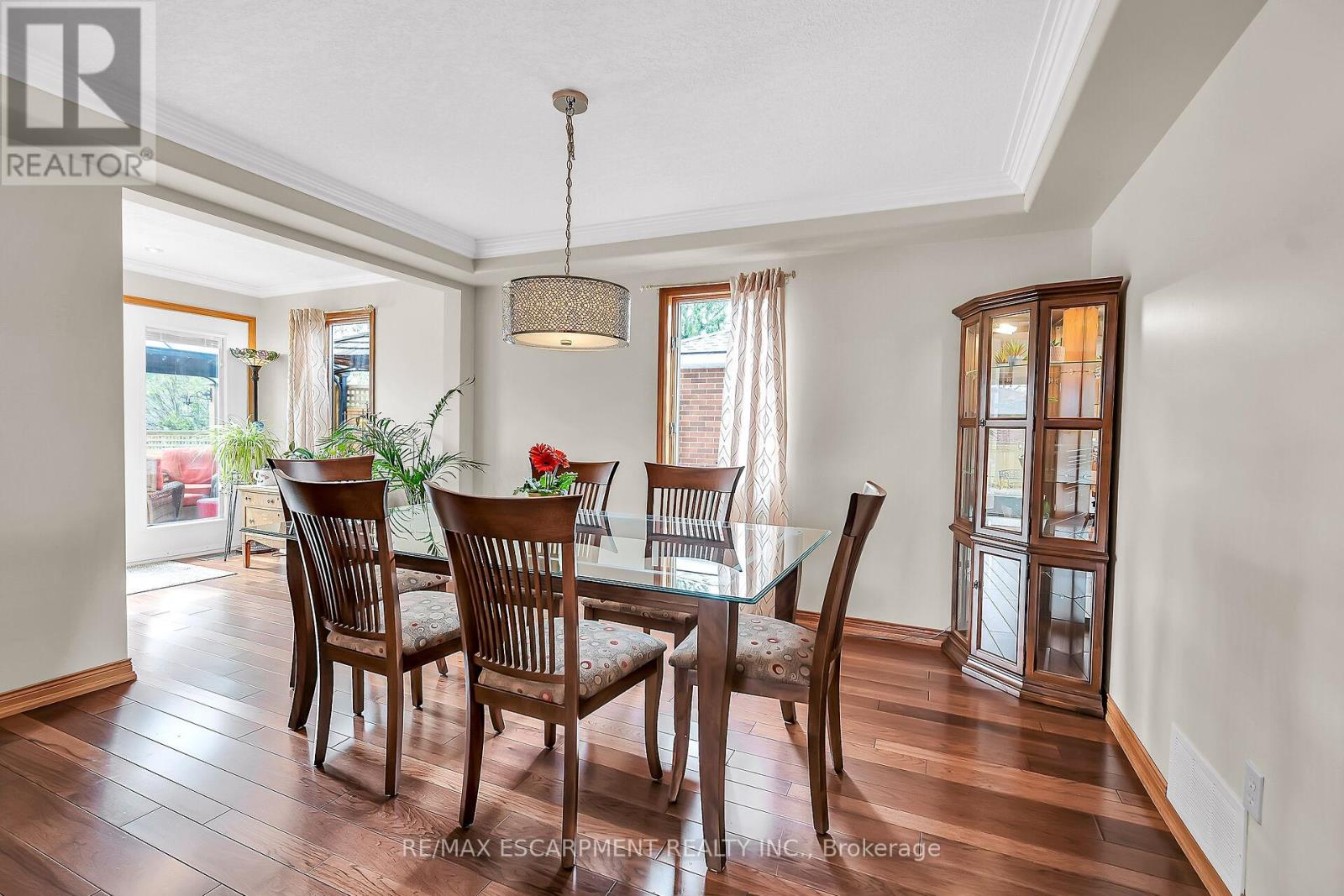 Photo 10 of 2352 Brinell Avenue, Burlington ON