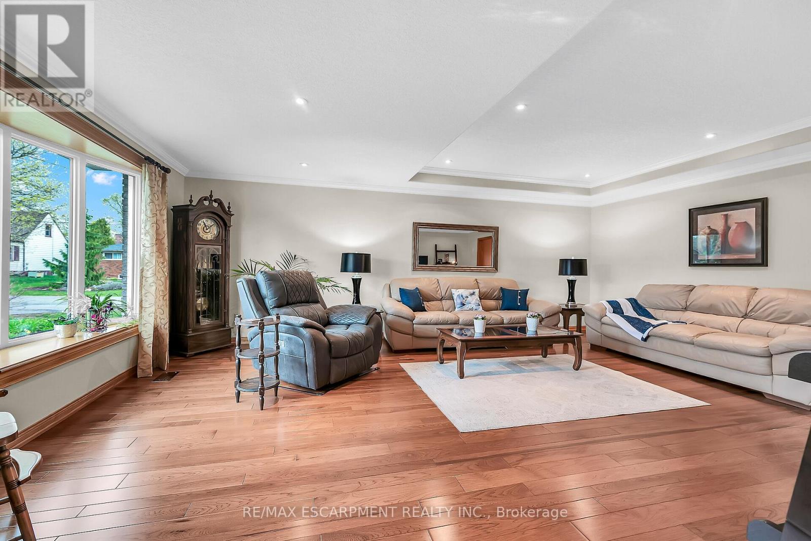Photo 5 of 2352 Brinell Avenue, Burlington ON