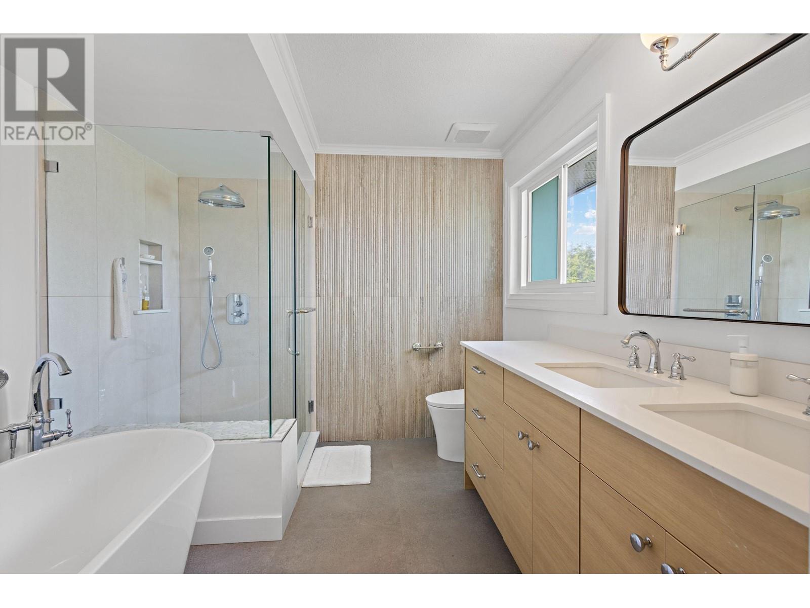Photo 17 of 6811 Juniper Drive, Richmond BC