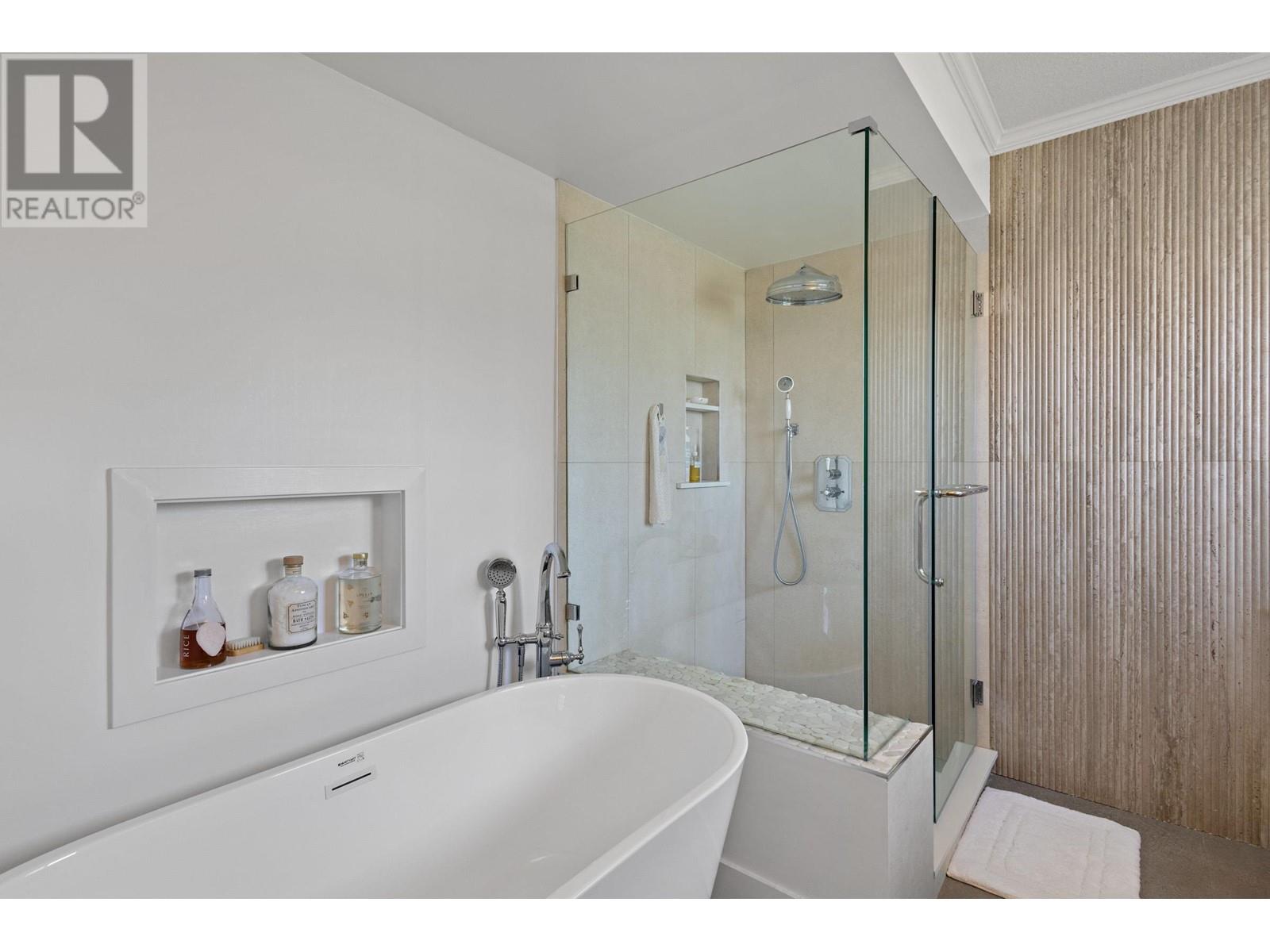 Photo 18 of 6811 Juniper Drive, Richmond BC