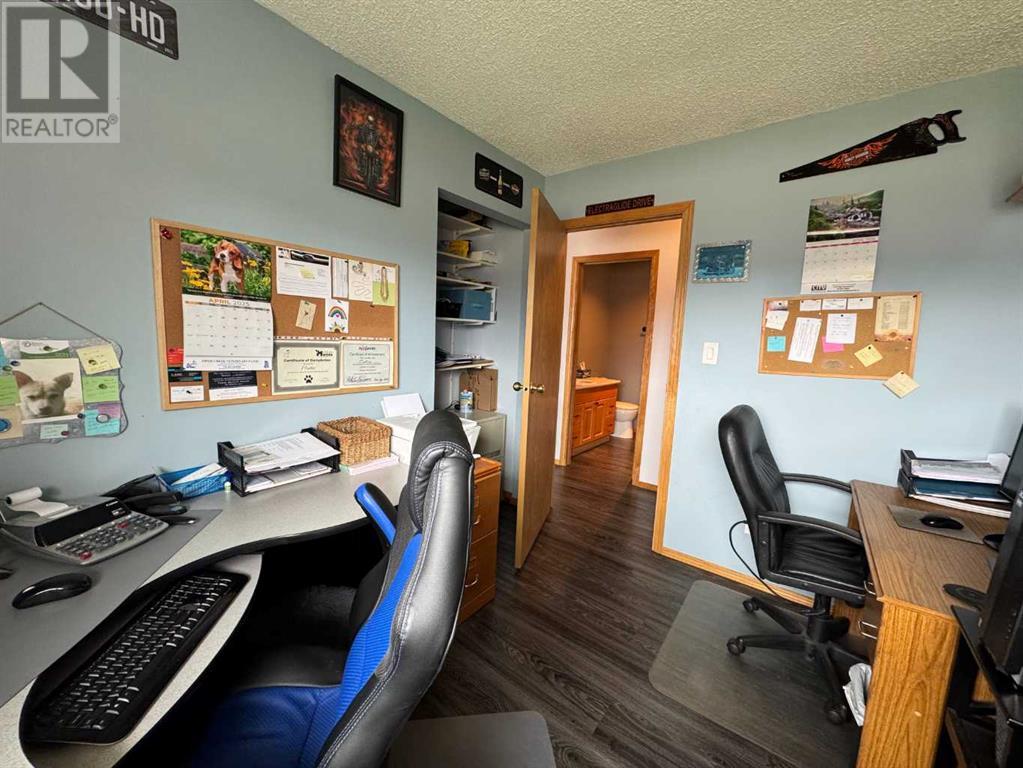 90 Niven Street, Red Deer