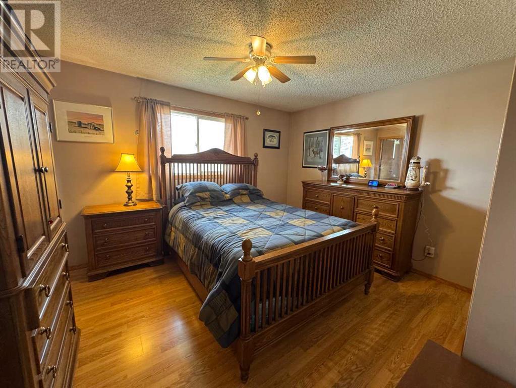 90 Niven Street, Red Deer