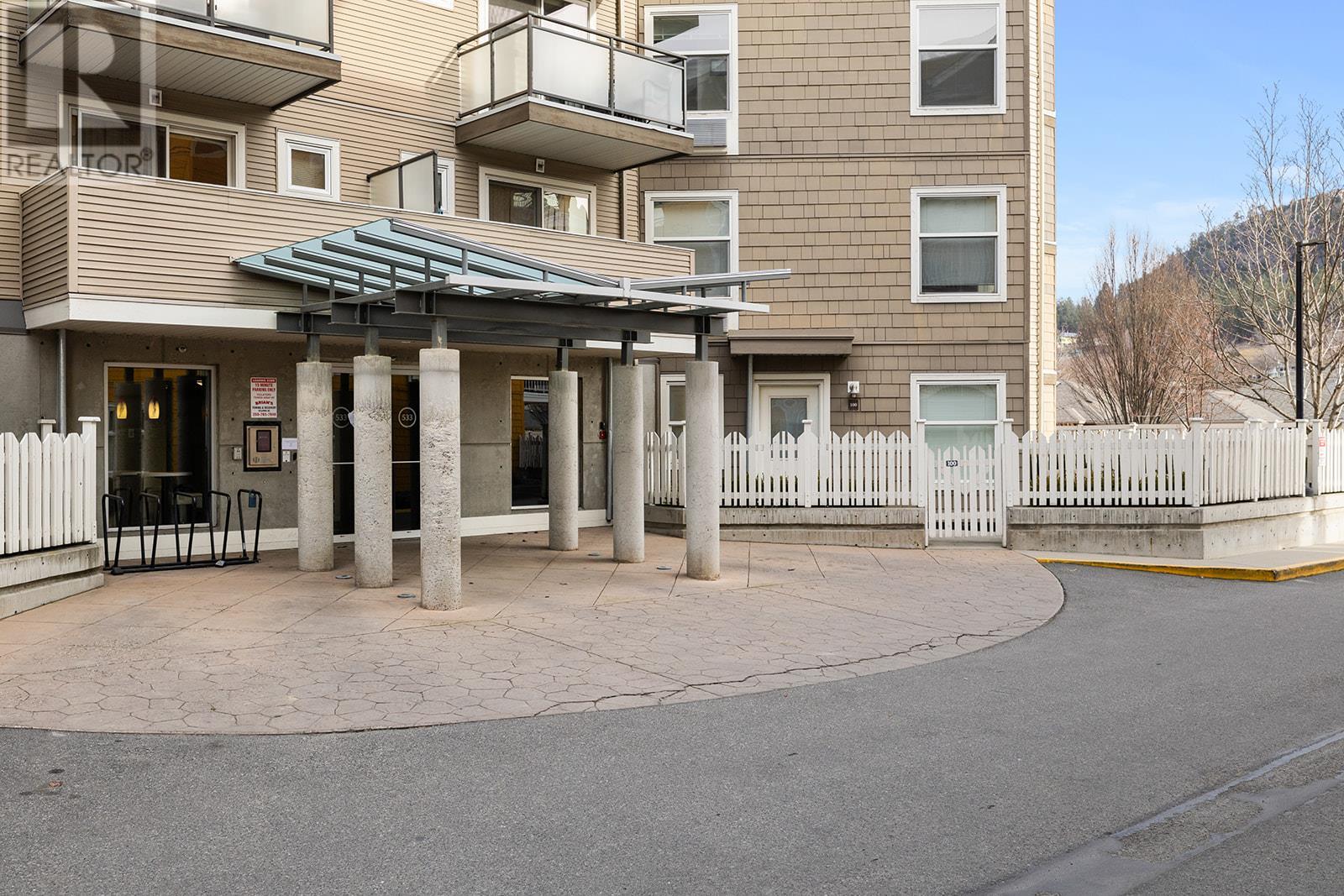 214 533 Yates Road, Kelowna