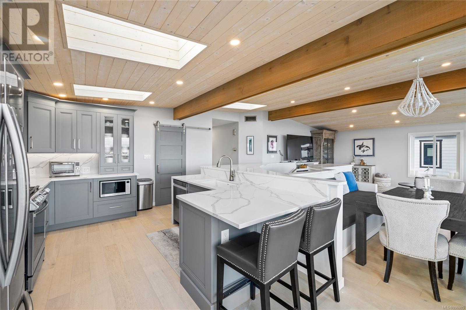 1682 Admiral Tryon Blvd, Parksville real estate listing 996905