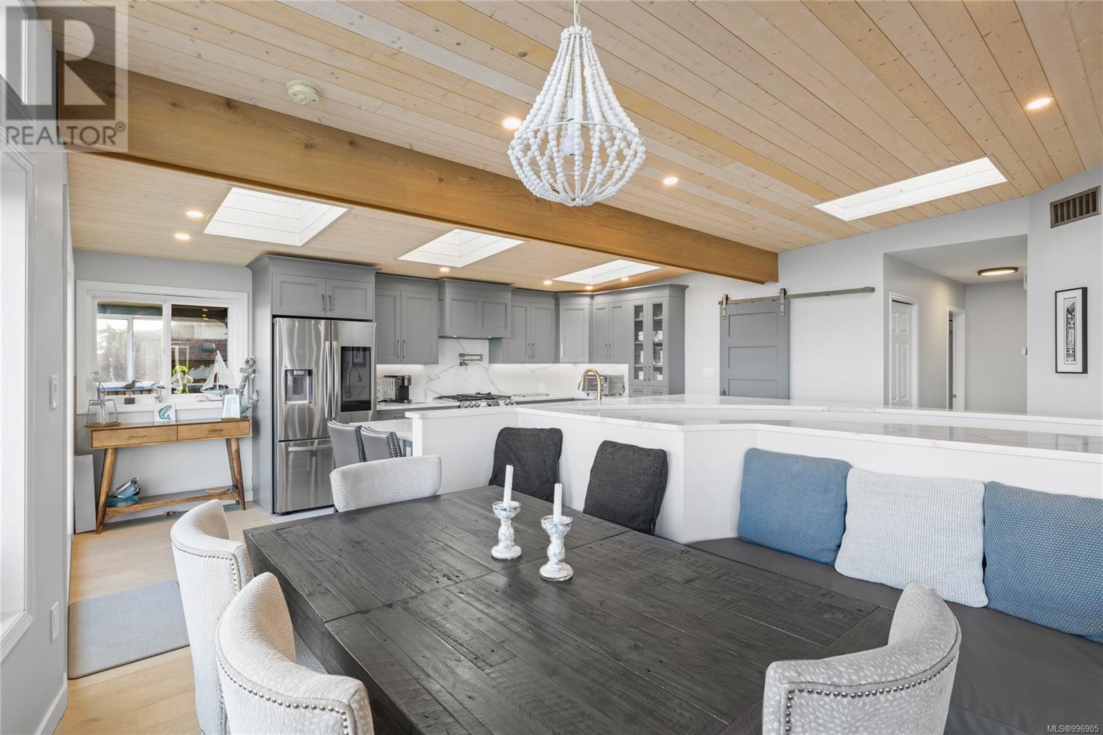 1682 Admiral Tryon Blvd, Parksville real estate listing 996905
