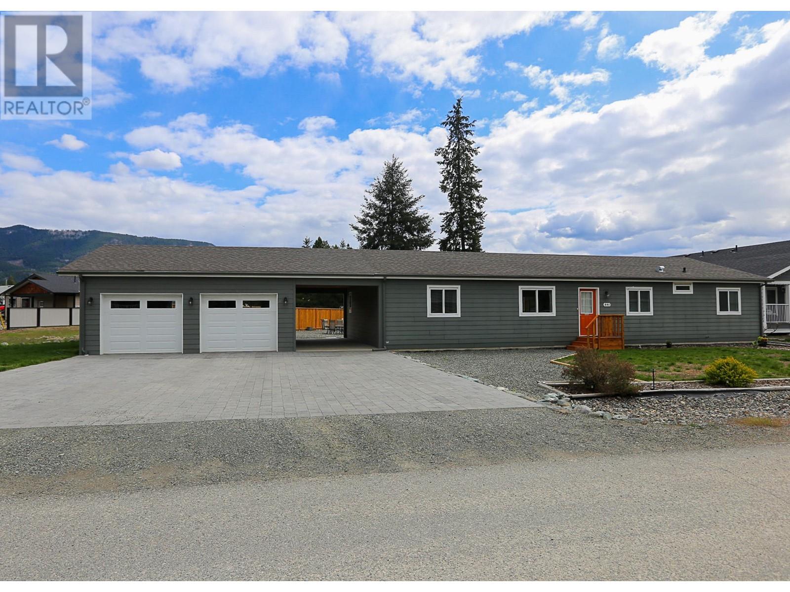 Photo 3 of 440 Siska Drive, Barriere BC
