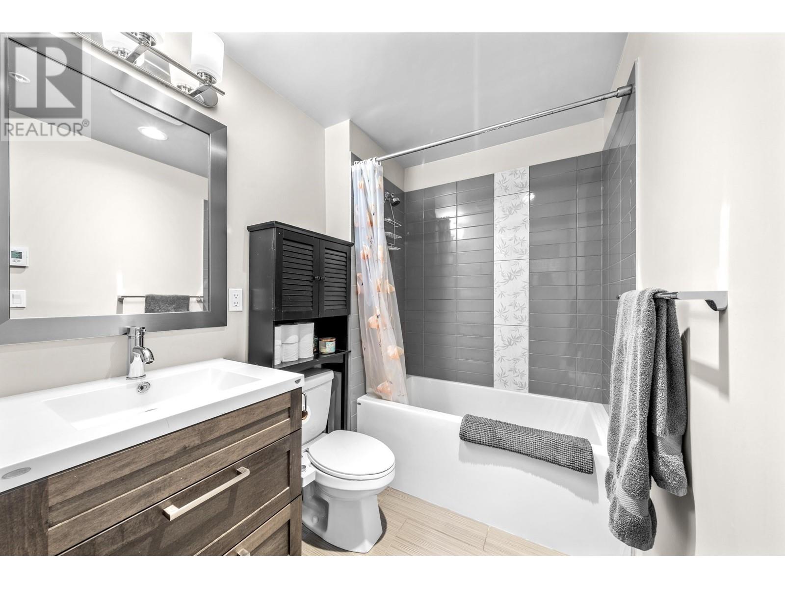 407 2465 WILSON AVENUE, Port Coquitlam