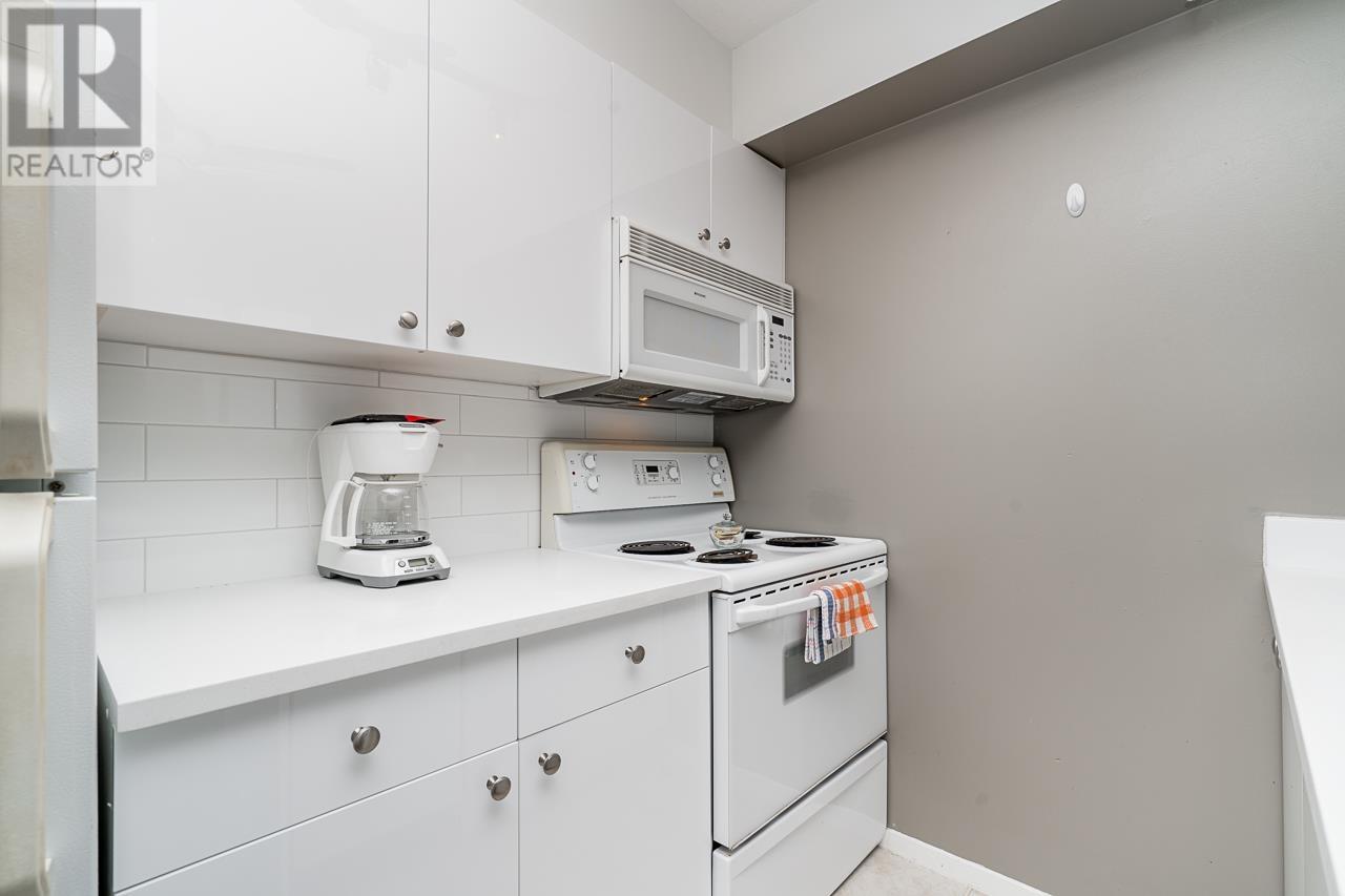 Photo 11 of 1010 1889 Alberni Street, Vancouver BC