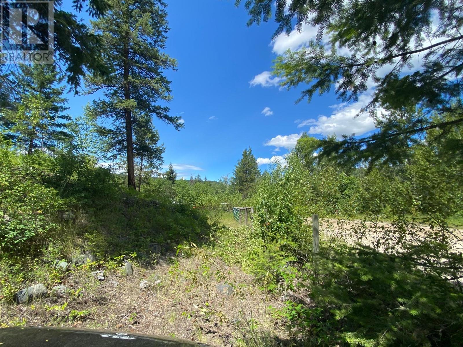 4940 BIRCH Lane, Barriere