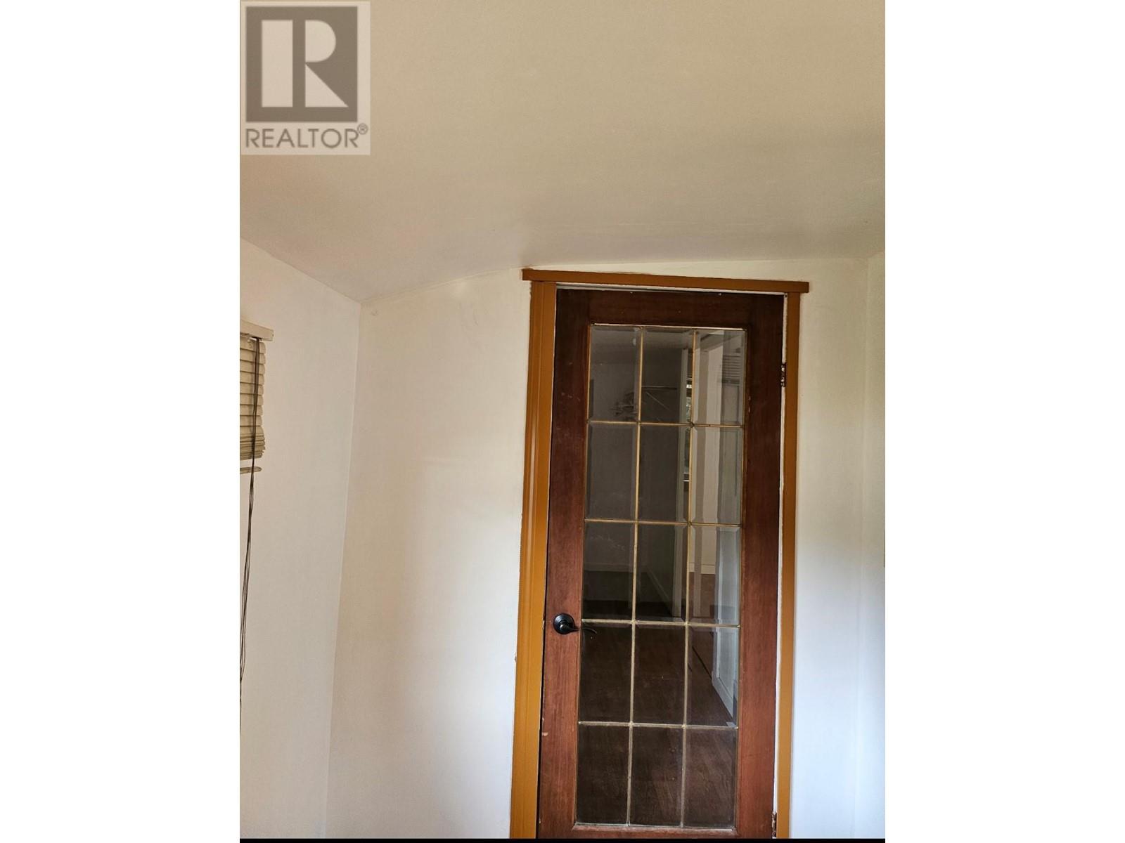 2946 Seaman Road, Falkland