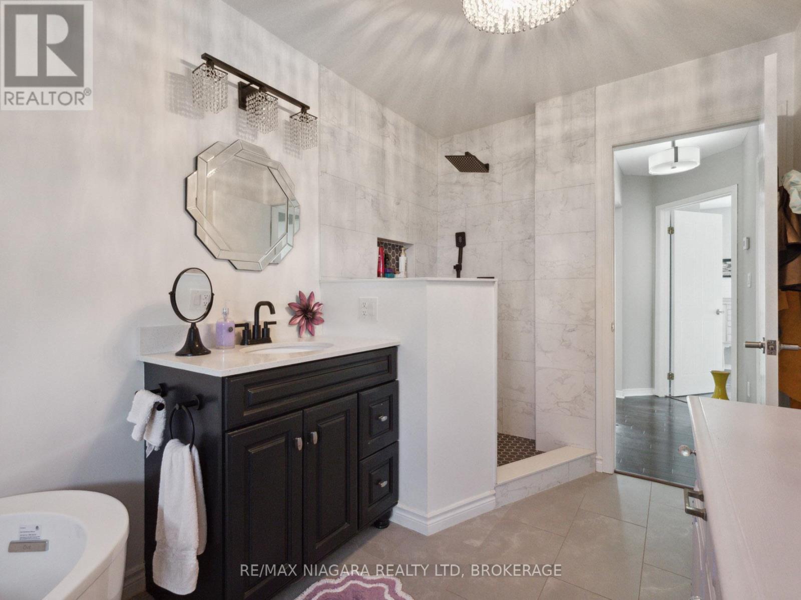 Photo 13 of 3564 Hill Street, Fort Erie ON