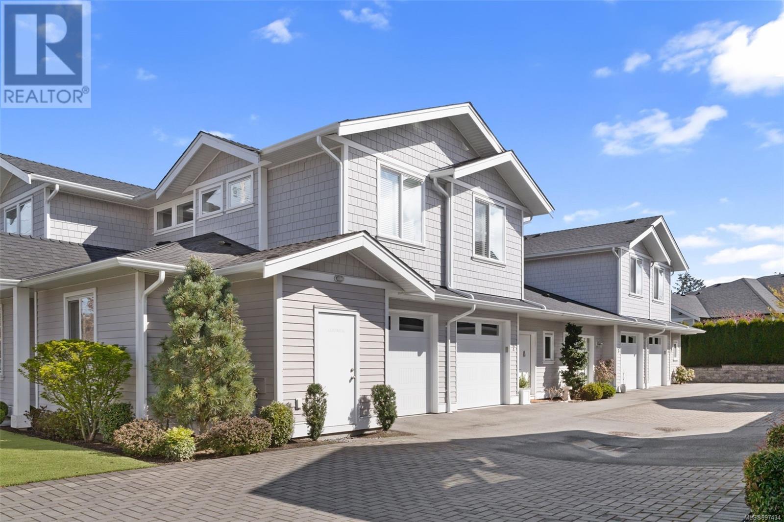 2 10490 Resthaven Drive, Sidney