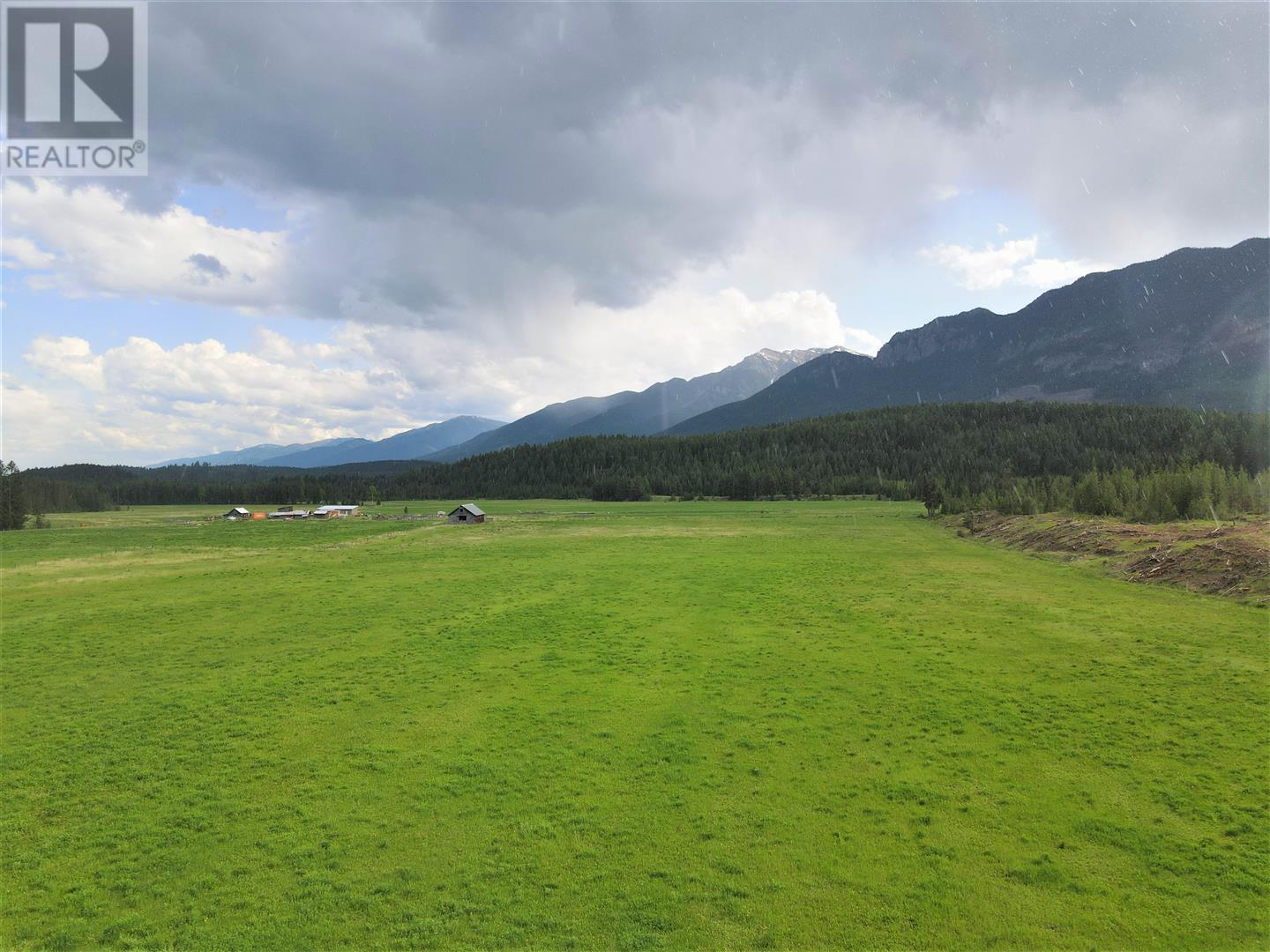 Photo 16 of 4945 Scott Road, Edgewater BC