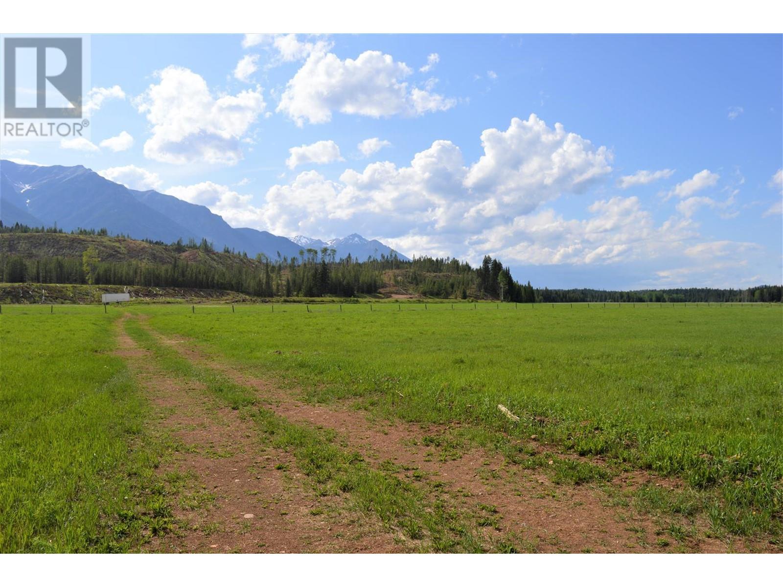 Photo 19 of 4945 Scott Road, Edgewater BC