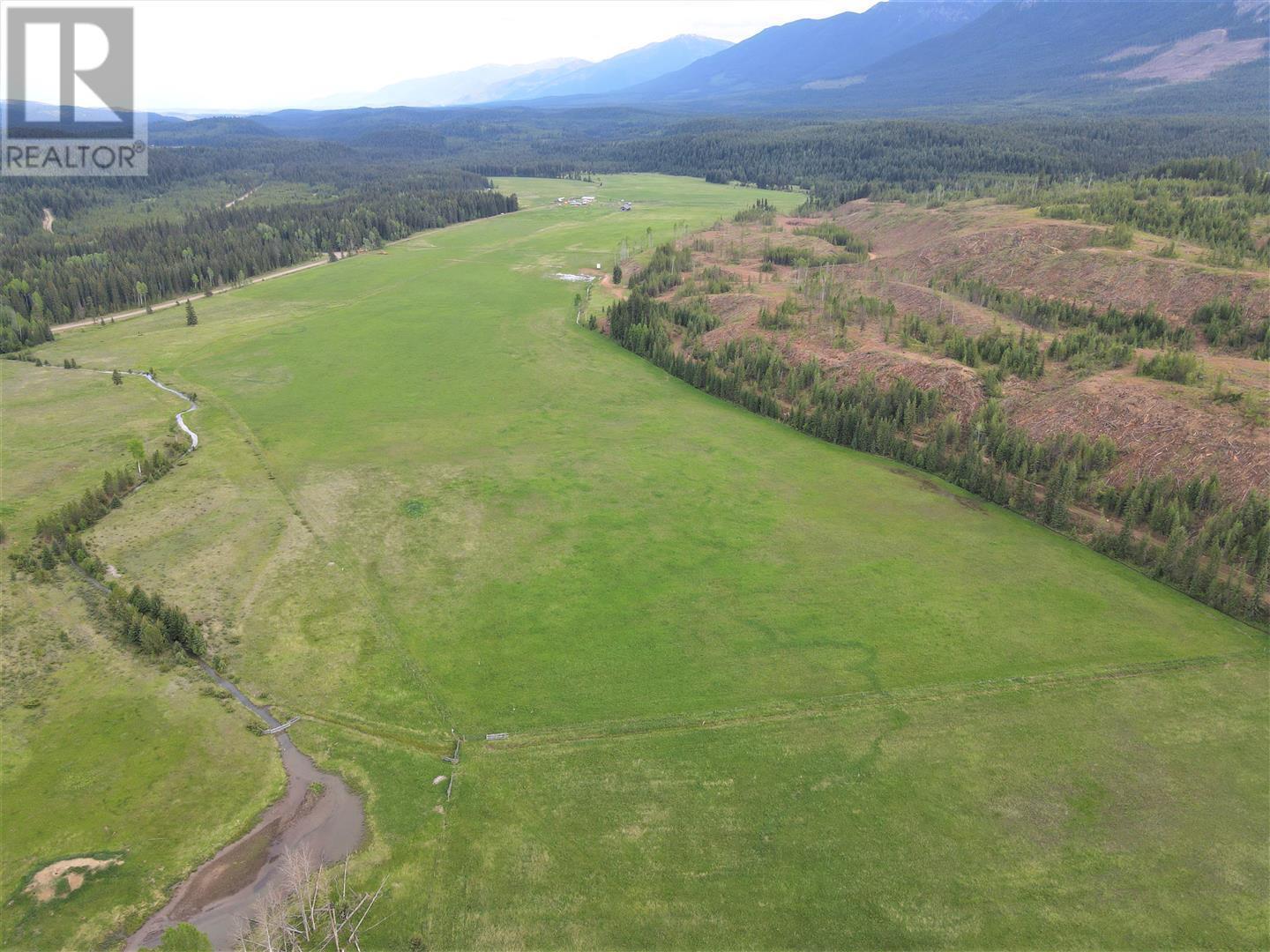Photo 7 of 4945 Scott Road, Edgewater BC