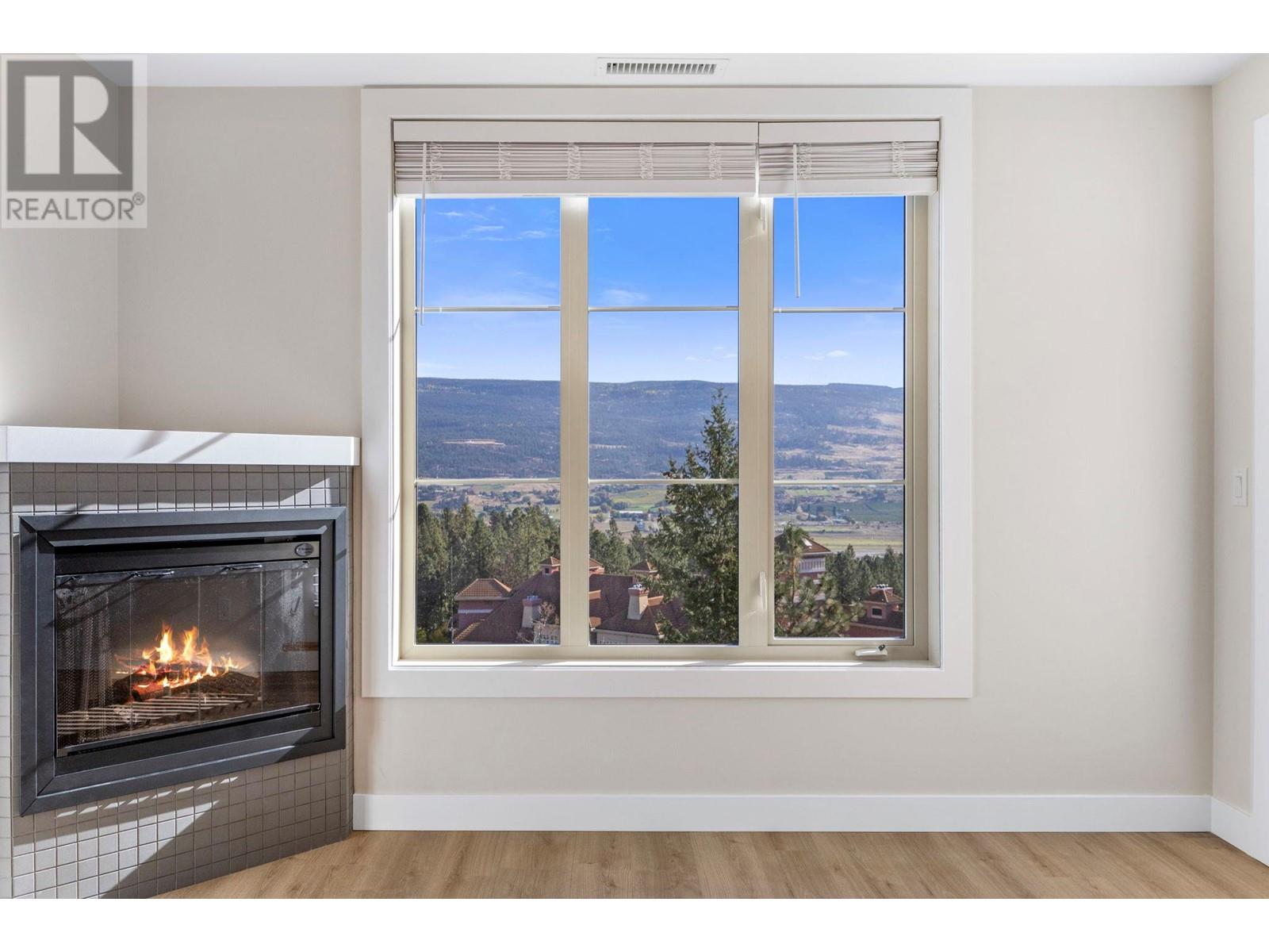 1618 1875 Country Club Drive, Kelowna