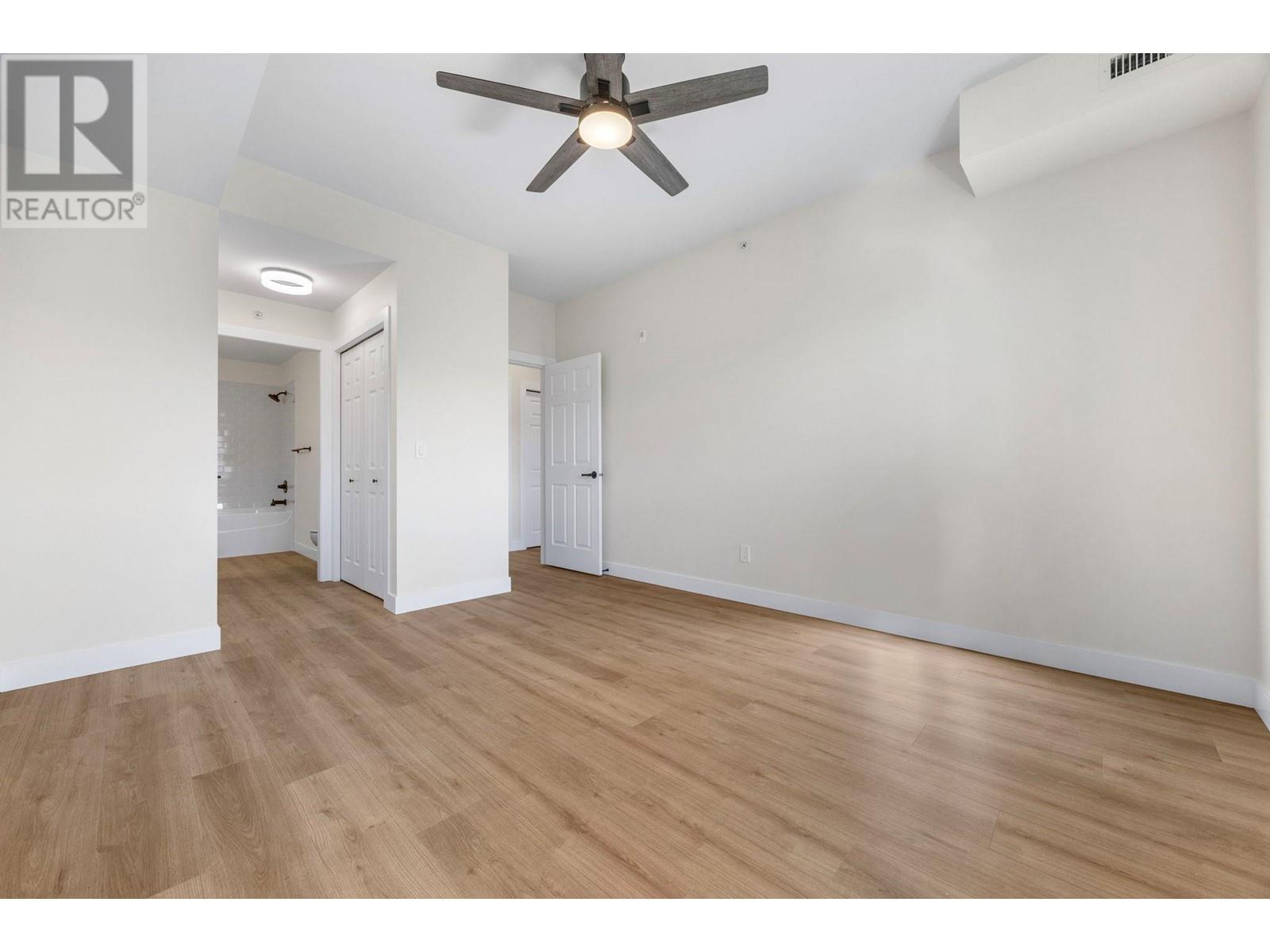 1618 1875 Country Club Drive, Kelowna