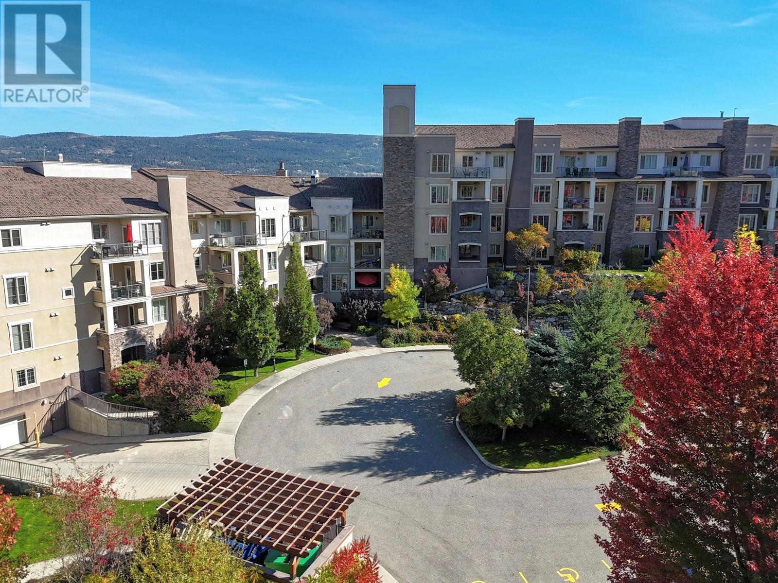 1618 1875 Country Club Drive, Kelowna