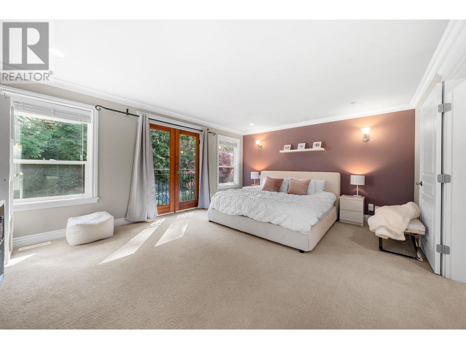 3722 EMERALD DRIVE, North Vancouver