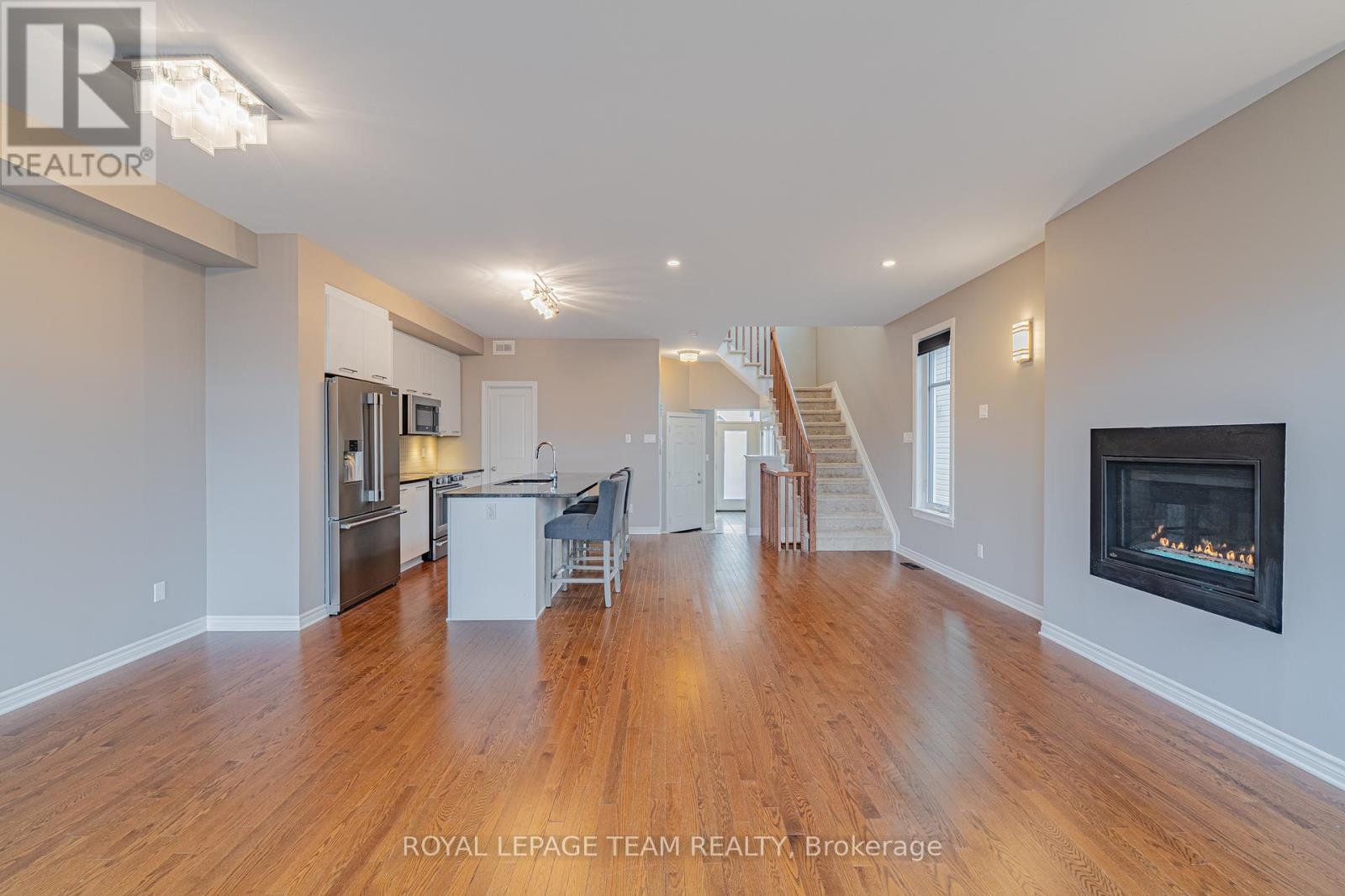Photo 16 of 768 Cedar Creek Drive, Ottawa ON