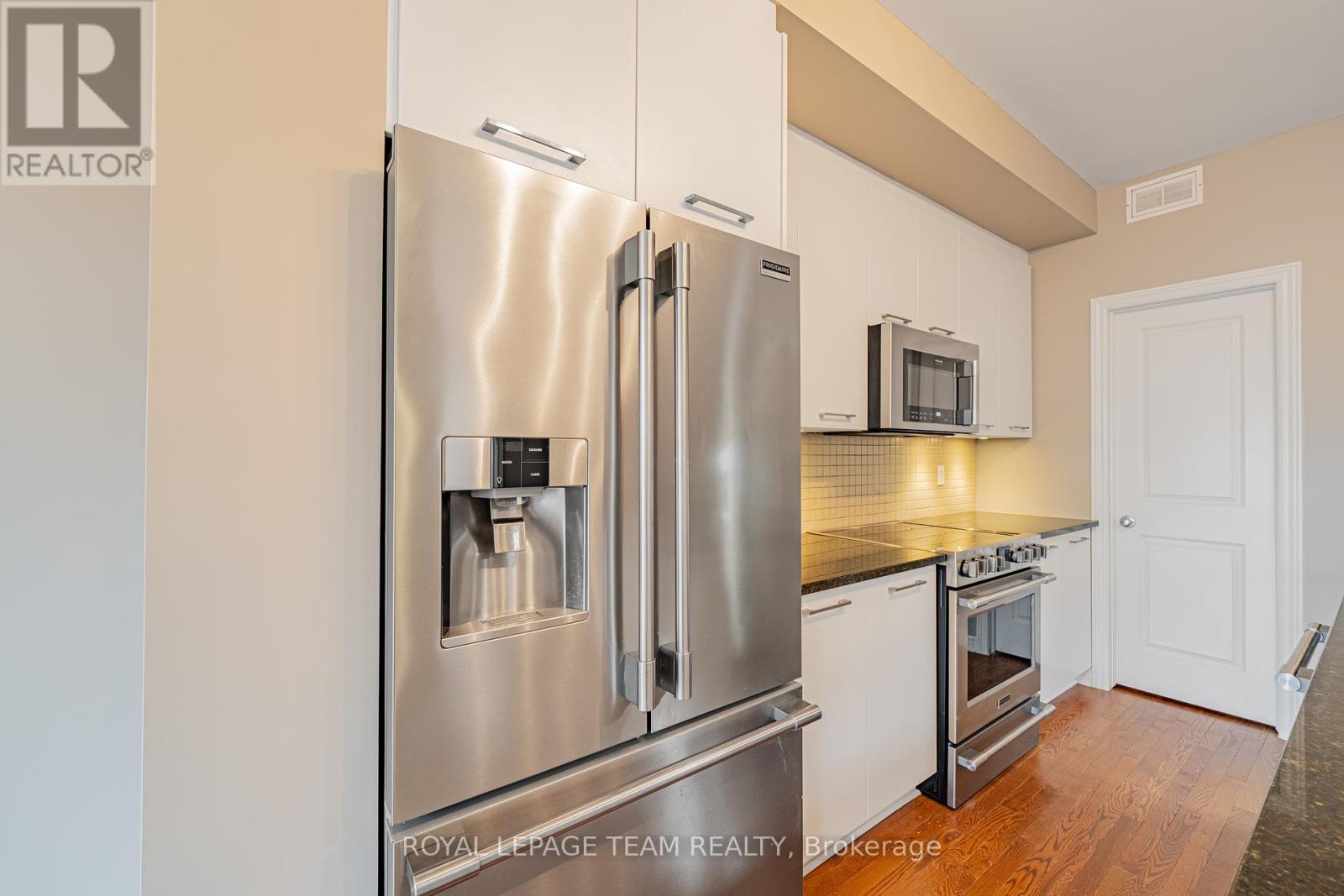 Photo 20 of 768 Cedar Creek Drive, Ottawa ON