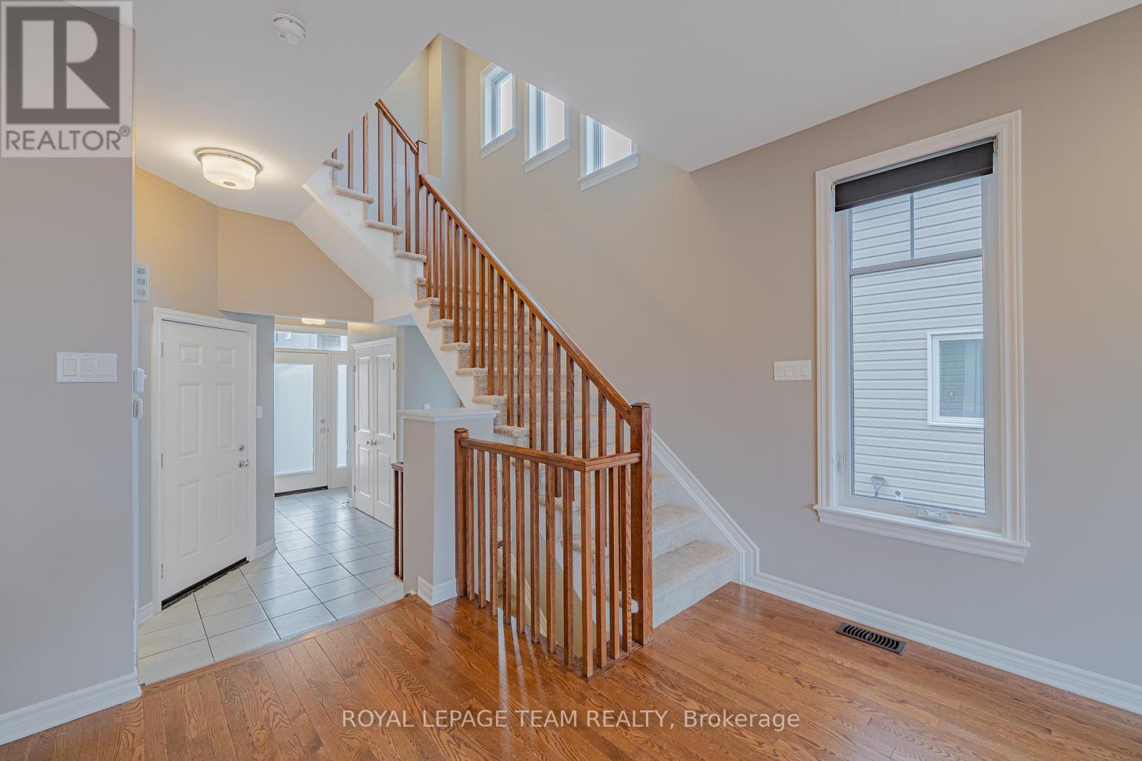 Photo 23 of 768 Cedar Creek Drive, Ottawa ON