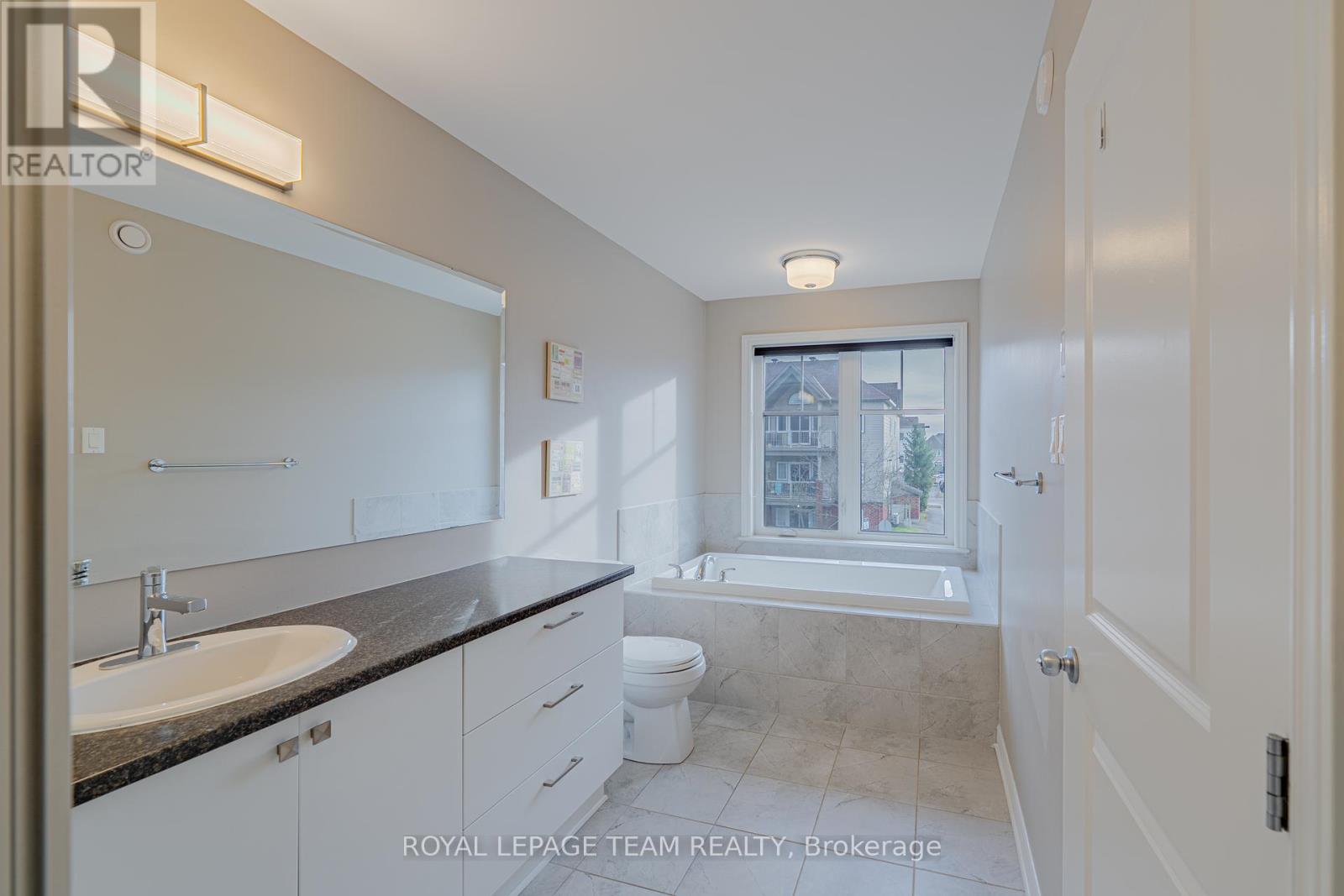 Photo 28 of 768 Cedar Creek Drive, Ottawa ON