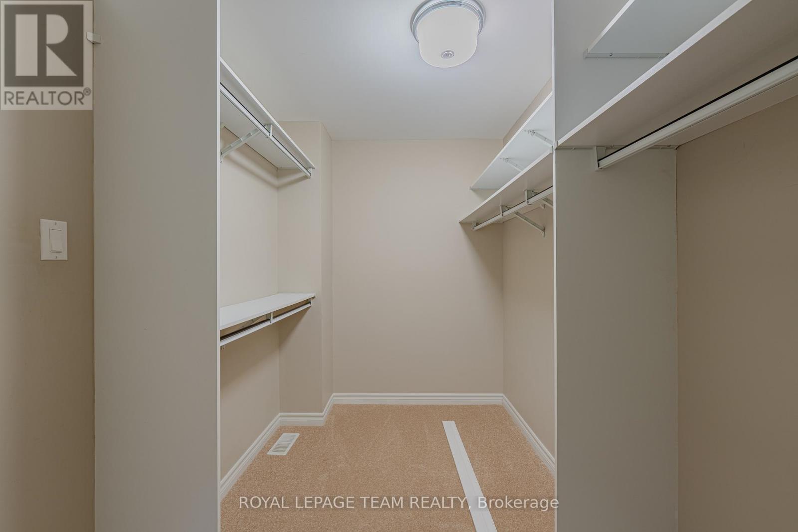 Photo 30 of 768 Cedar Creek Drive, Ottawa ON