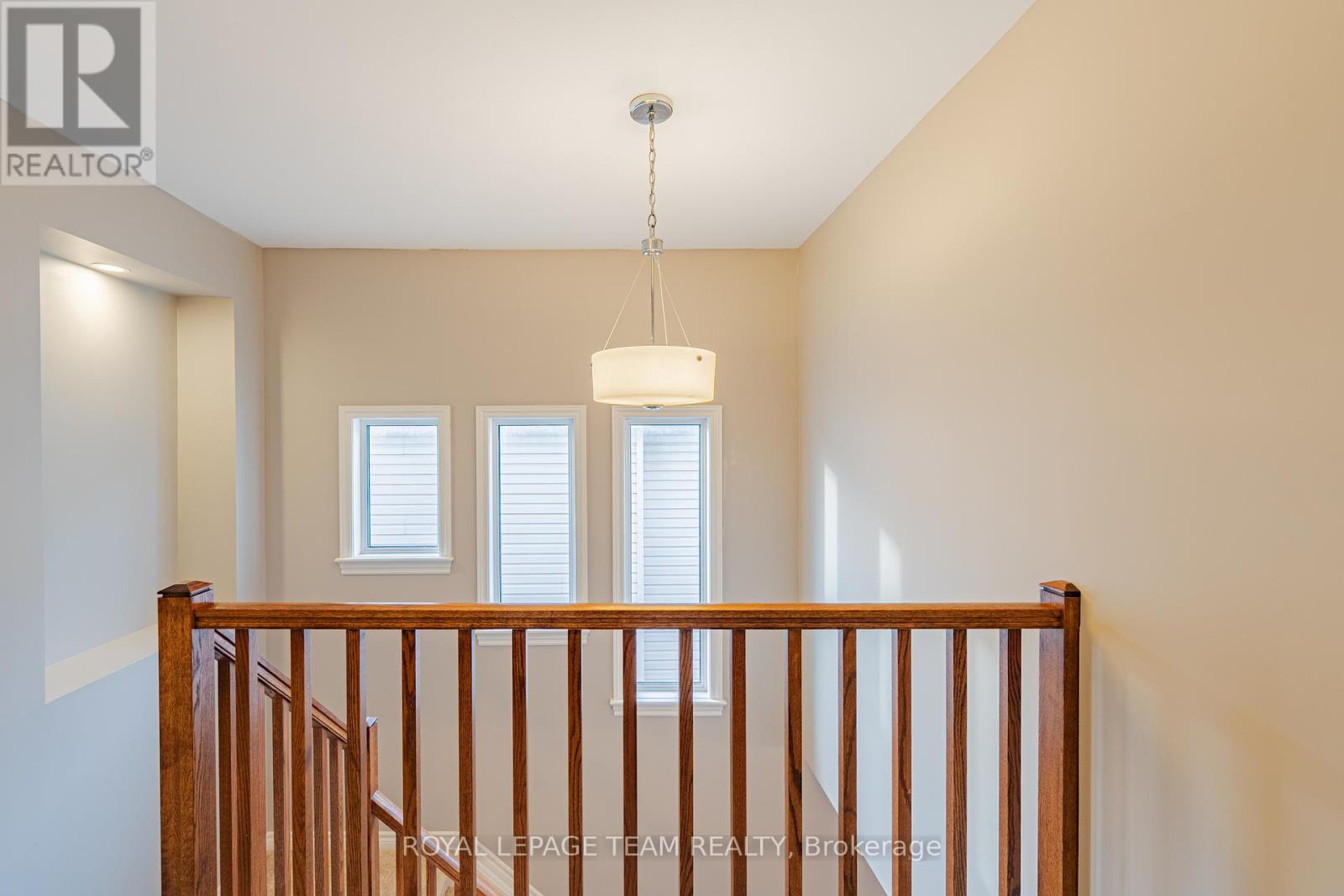 Photo 34 of 768 Cedar Creek Drive, Ottawa ON