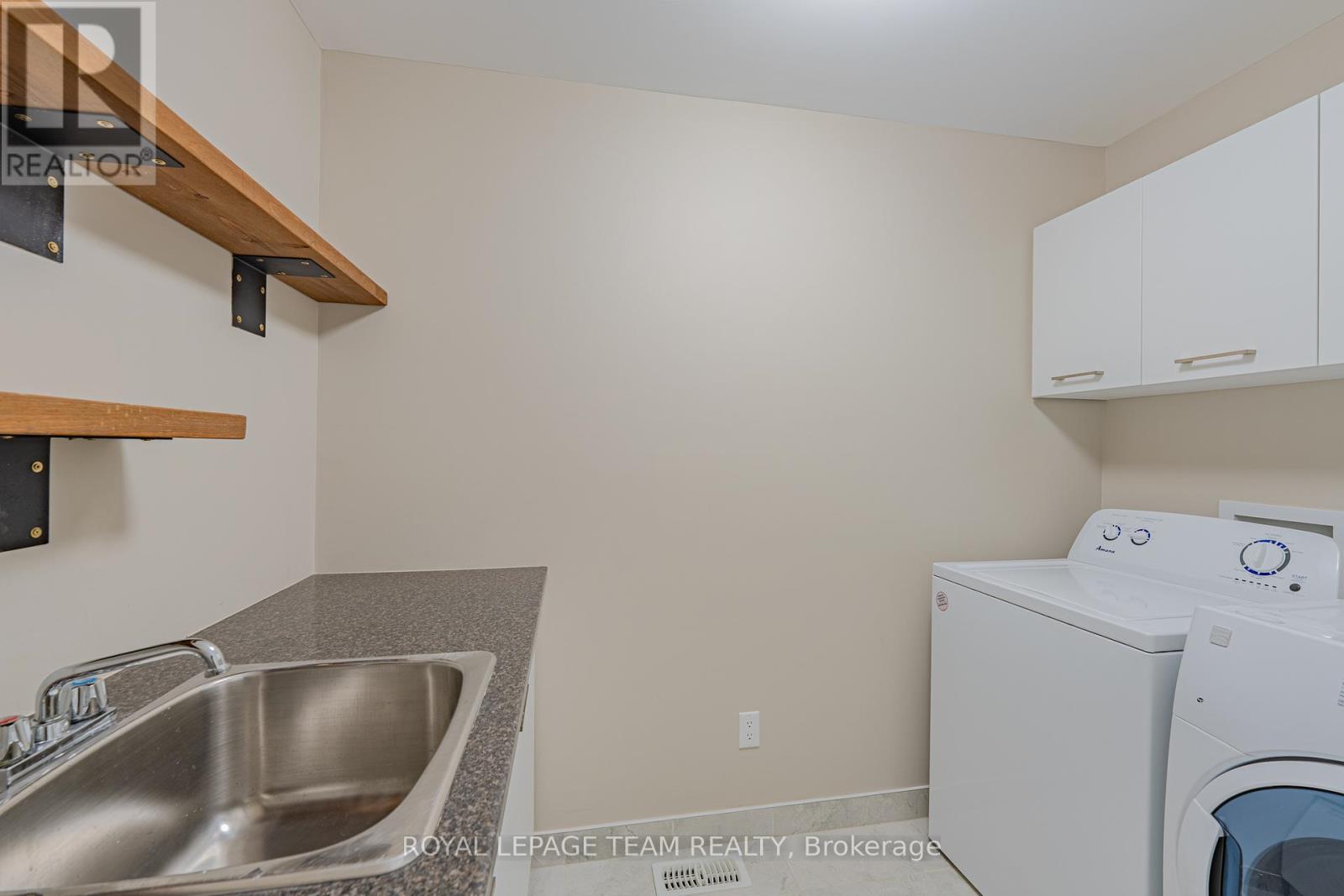 Photo 35 of 768 Cedar Creek Drive, Ottawa ON