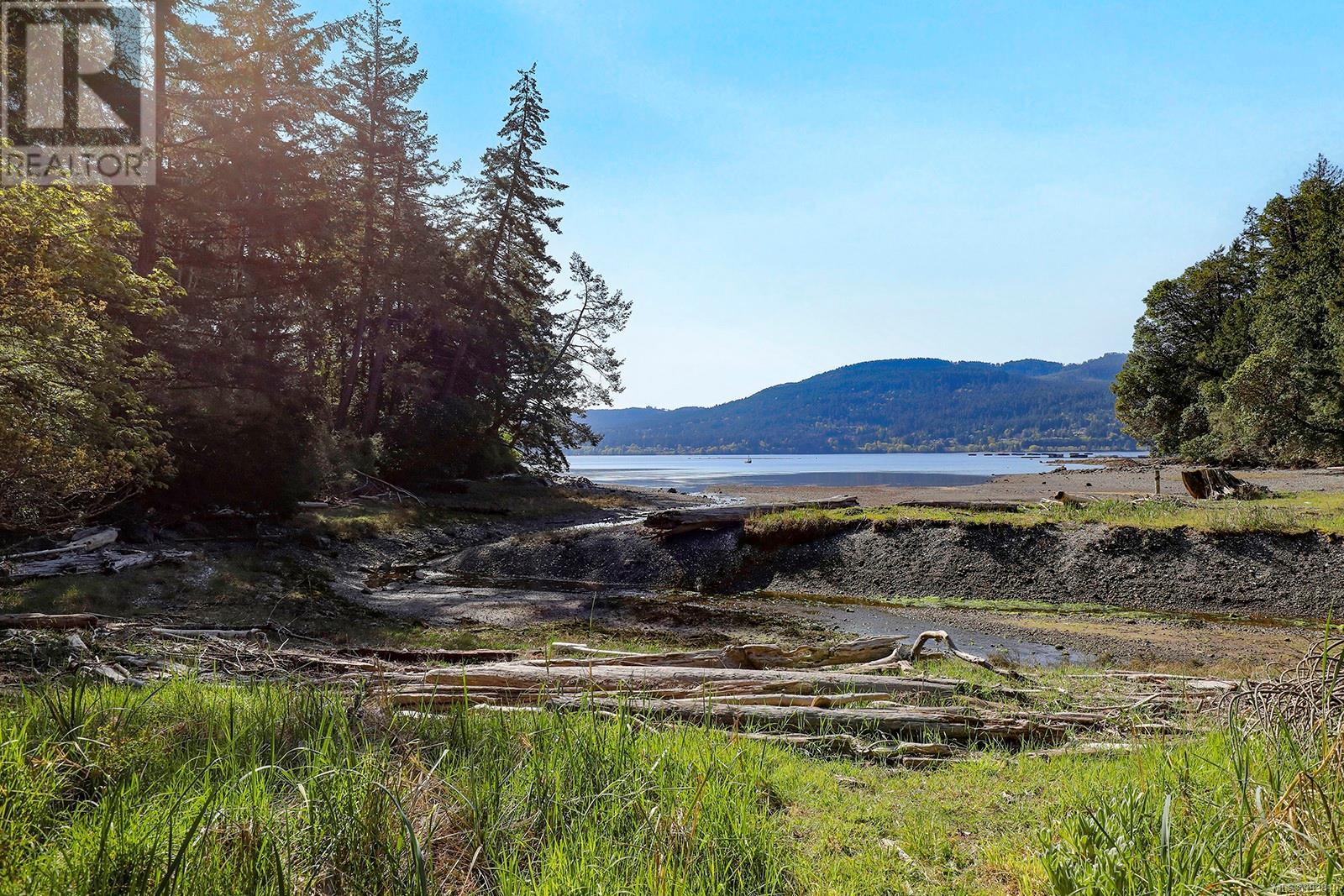 2399 Garry Oak Dr, Nanoose Bay