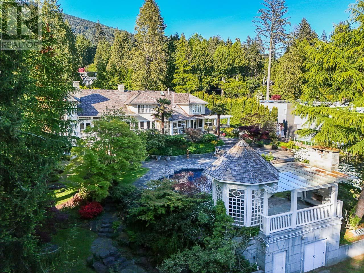 2956 PALMERSTON AVENUE, West Vancouver