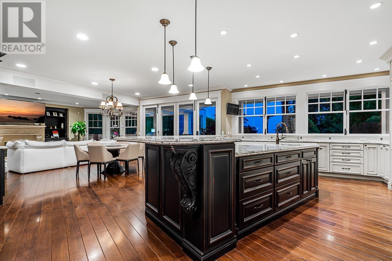 2956 PALMERSTON AVENUE, West Vancouver