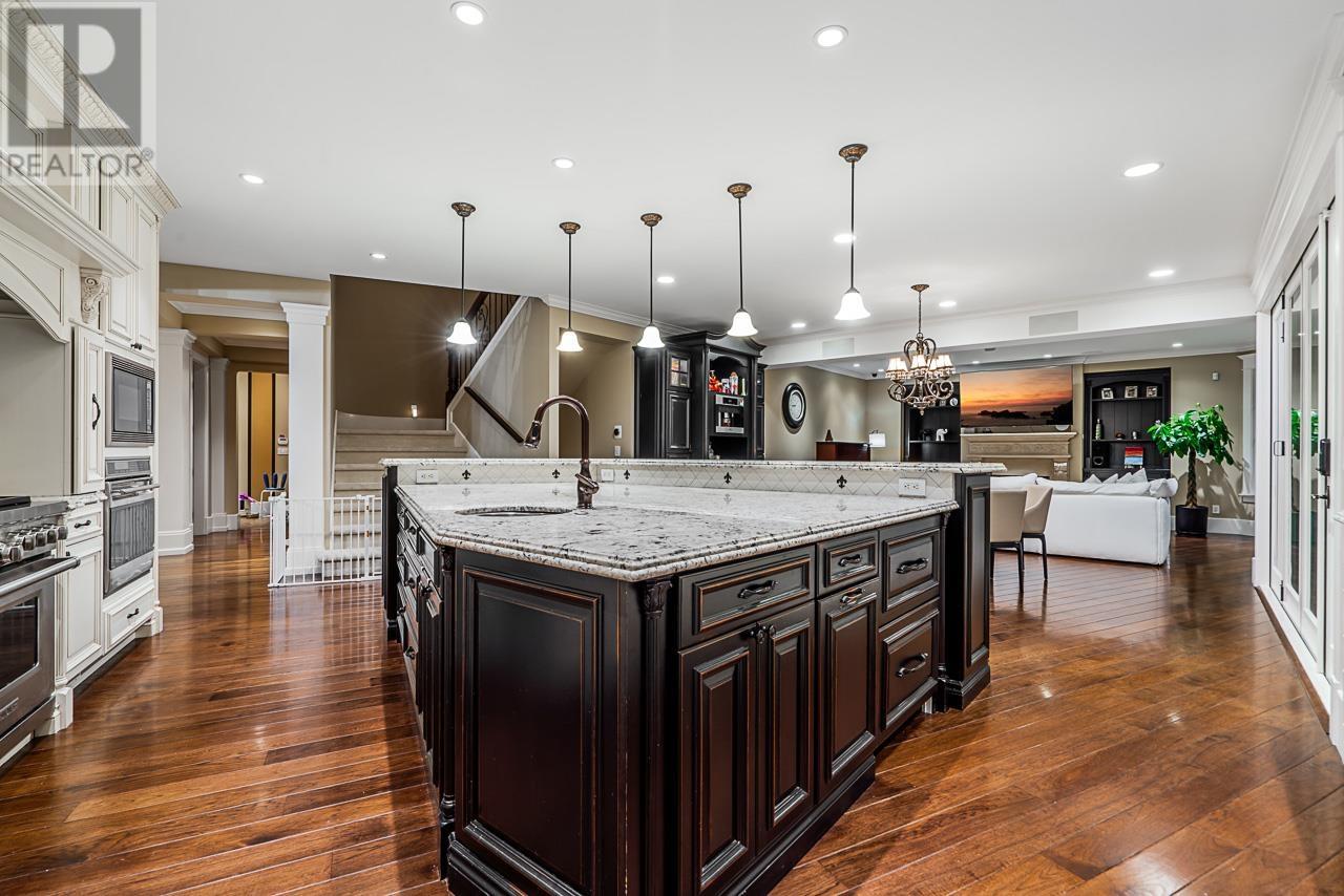 2956 PALMERSTON AVENUE, West Vancouver