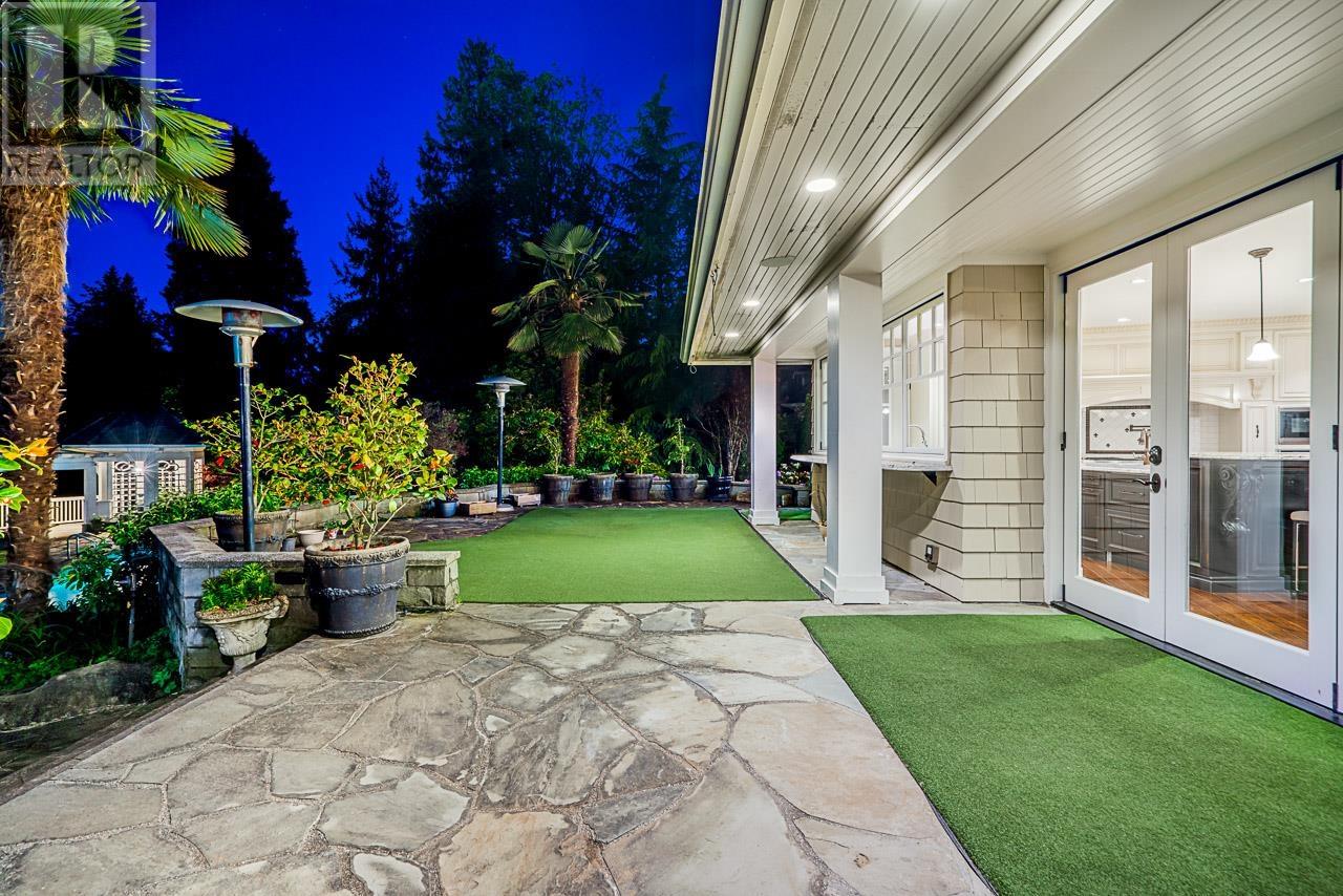 2956 PALMERSTON AVENUE, West Vancouver