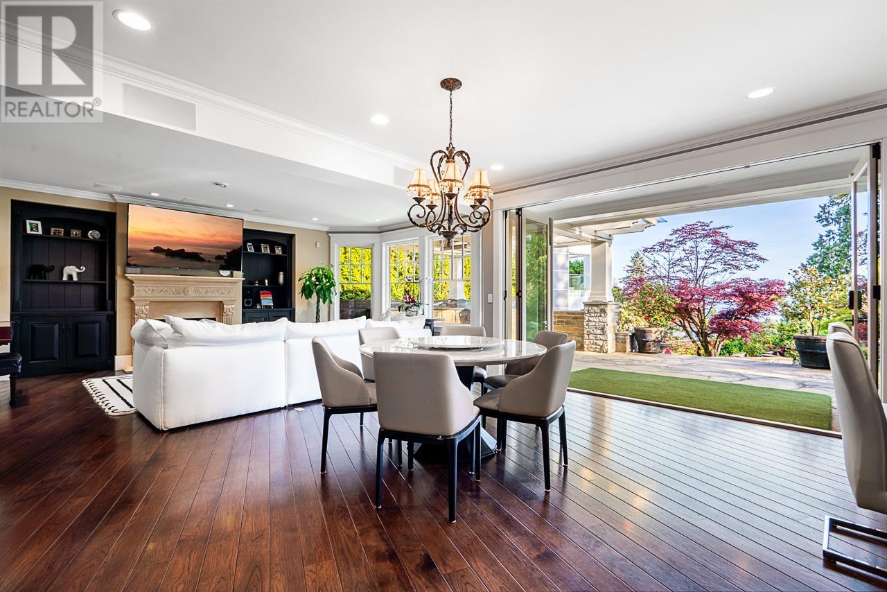 2956 PALMERSTON AVENUE, West Vancouver