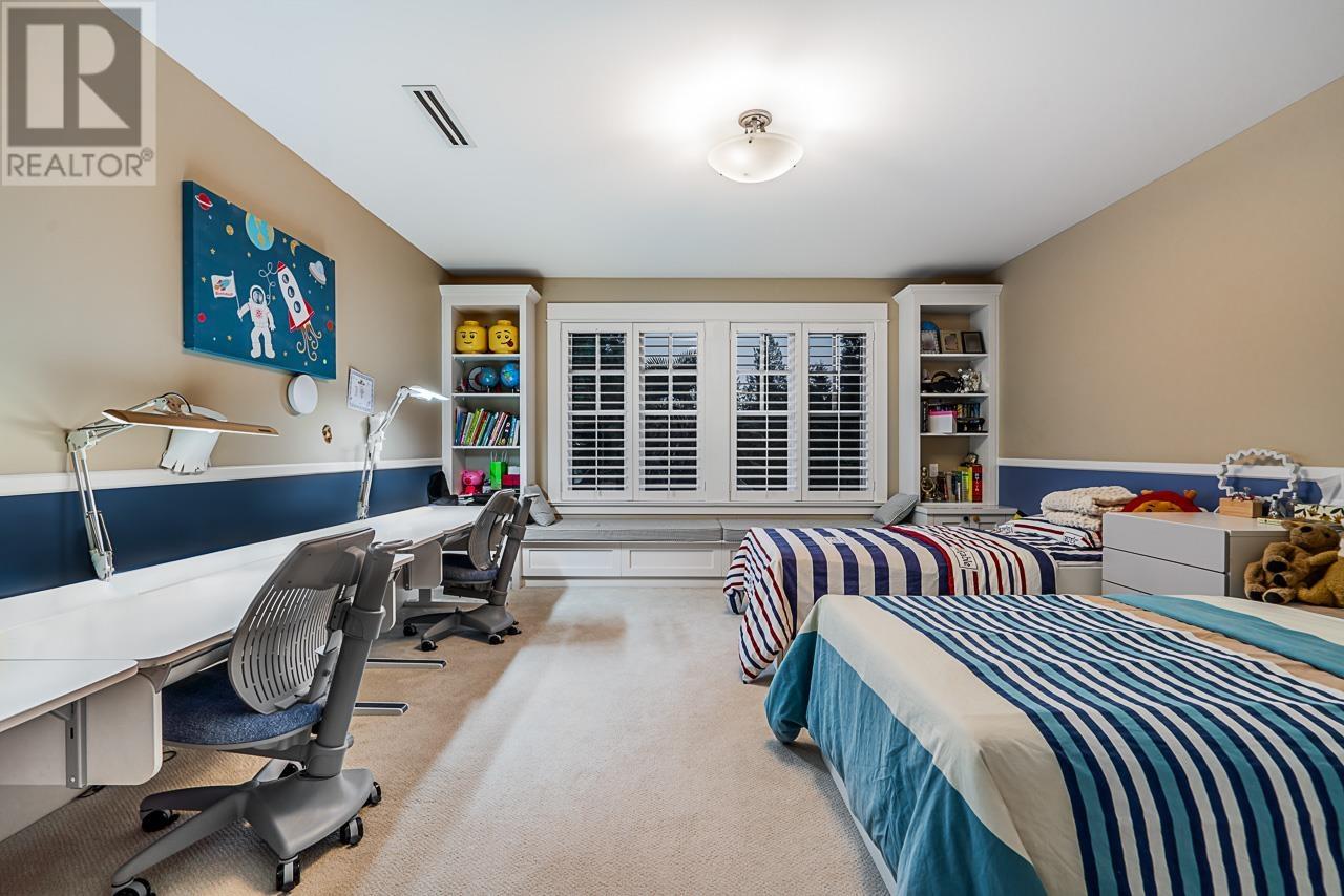 2956 PALMERSTON AVENUE, West Vancouver