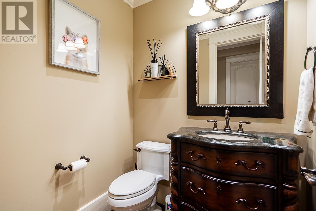 2956 PALMERSTON AVENUE, West Vancouver