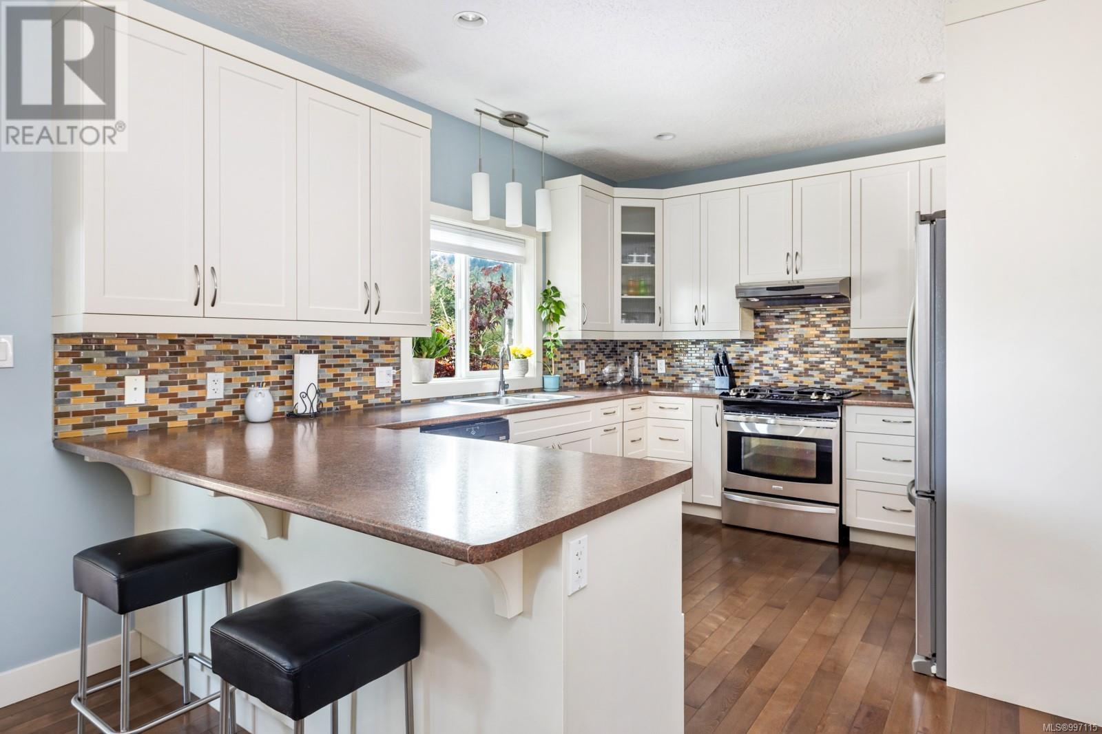  3638 Soren Place, Cobble Hill