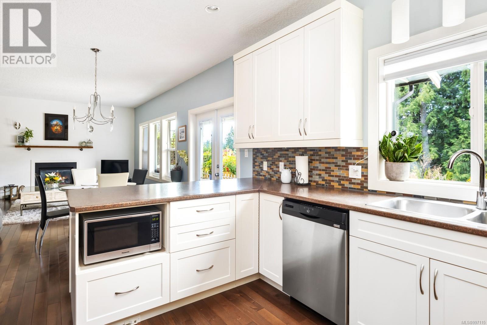  3638 Soren Place, Cobble Hill