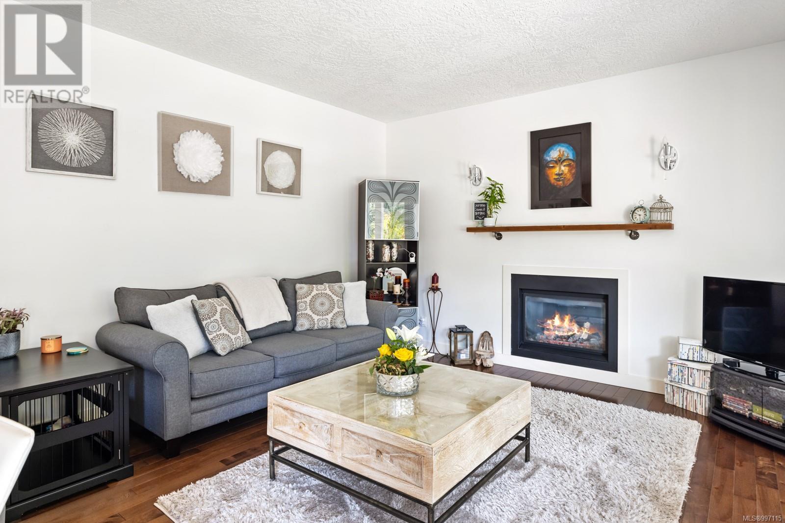  3638 Soren Place, Cobble Hill