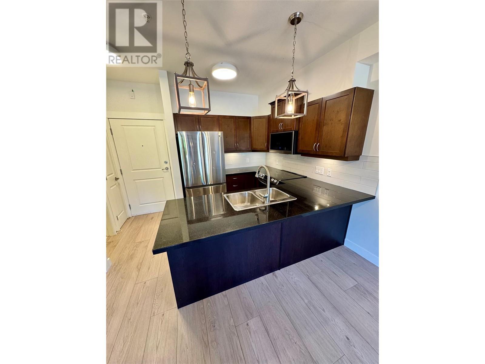 102 3533 Carrington Road, West Kelowna
