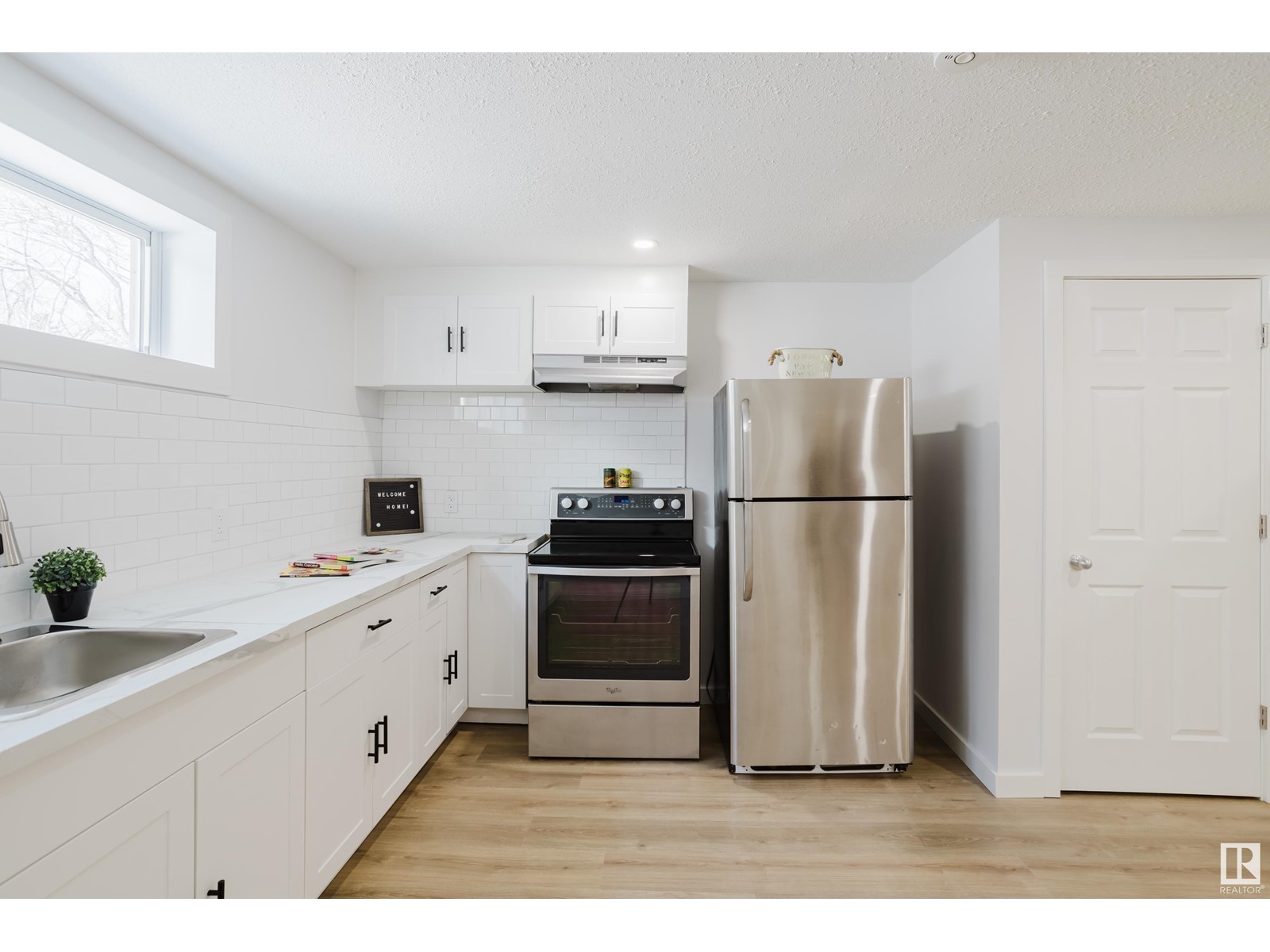 10403 65 AV NW, Edmonton