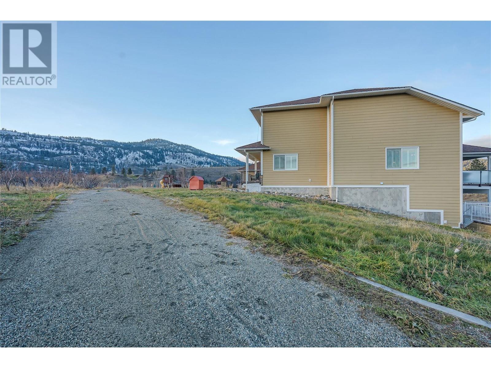  16600 Bentley Road, Summerland