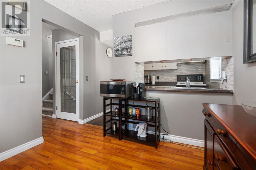 Single Family House for Sale in   Coach Bluff Crescent SW Coach Hill Calgary 